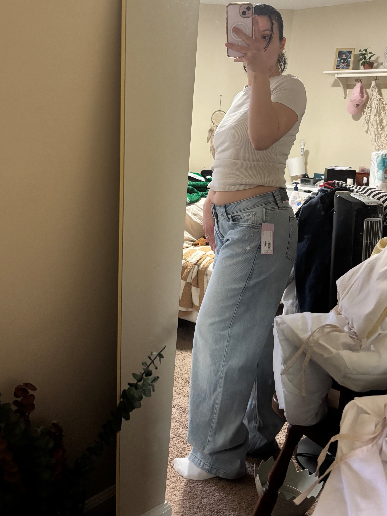 Low rise jeans! 

#LTKSaleAlert #LTKootd #LTKgrwm