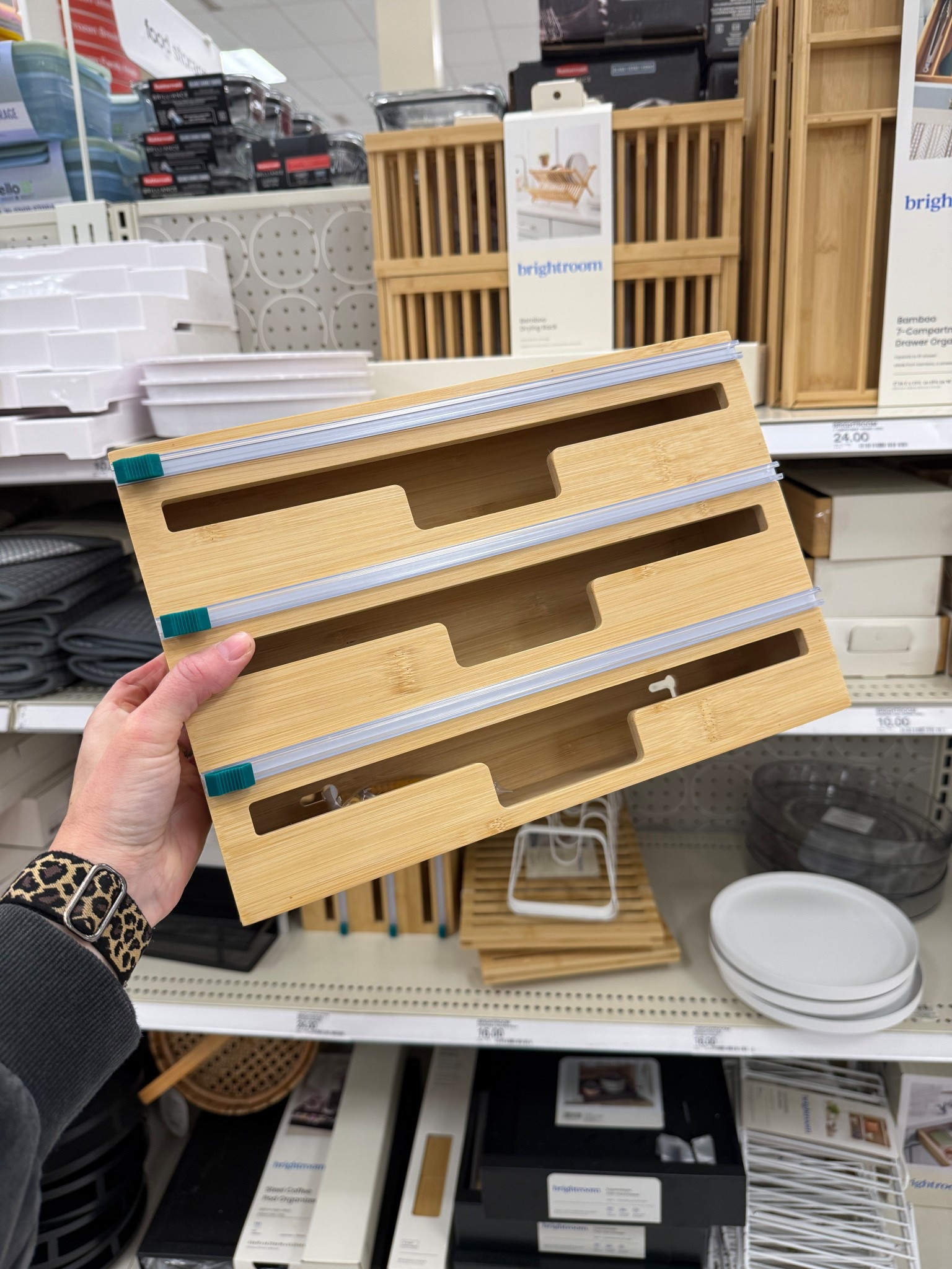 Great to get your foil and food wraps organized!