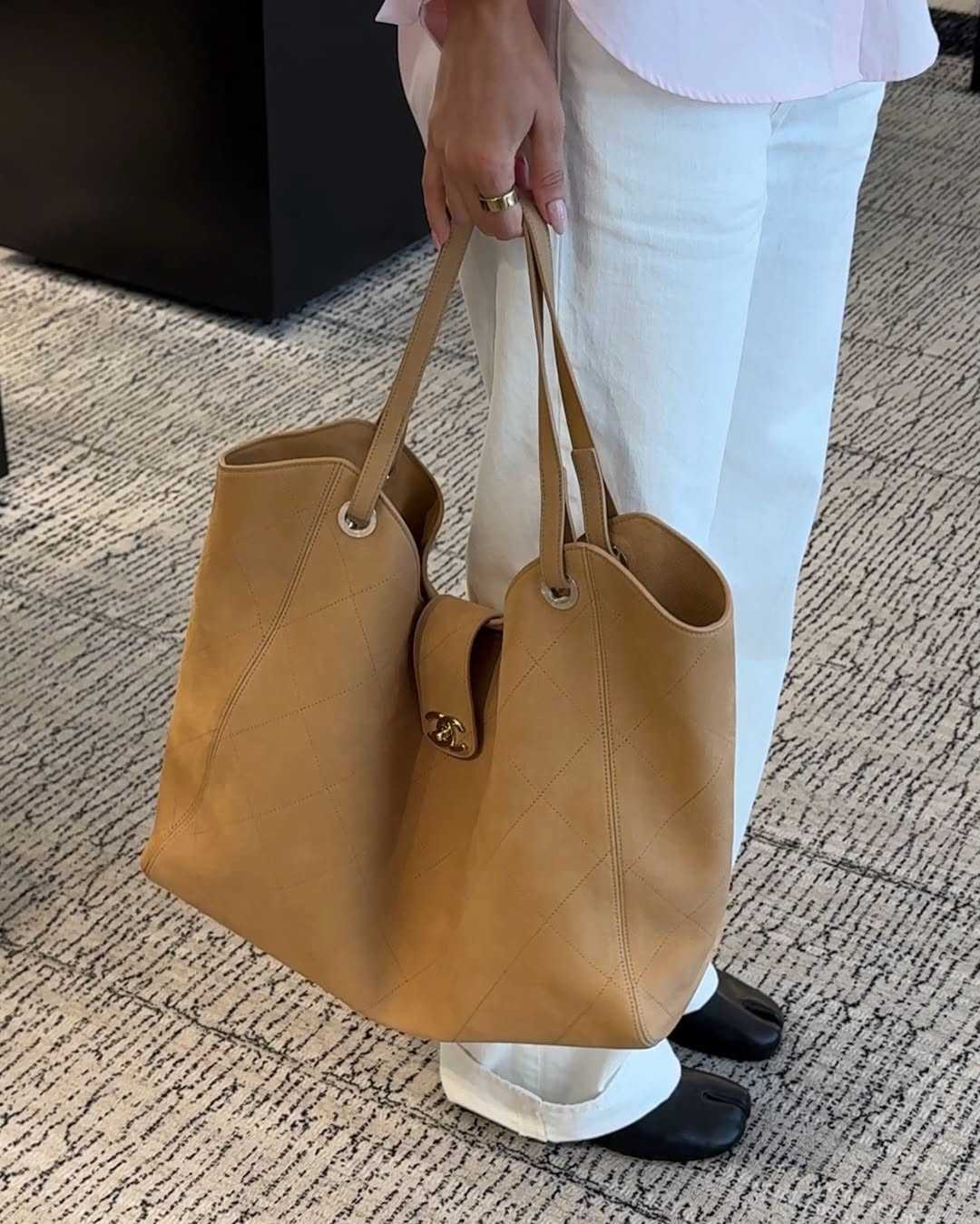 Chanel maxi shopping bag

#LTKootd #LTKdayinmylife #LTKgrwm