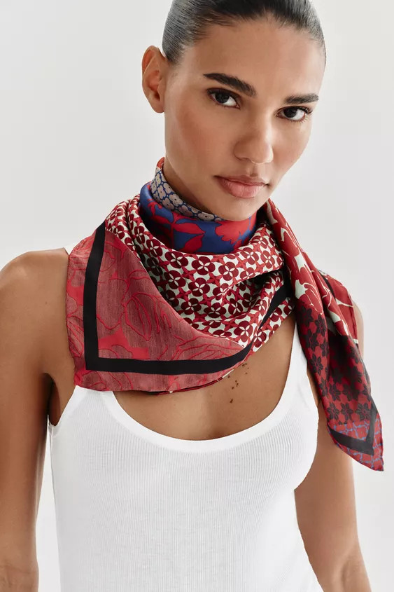 SATIN EFFECT FLORAL PRINT SCARF | Zara US
