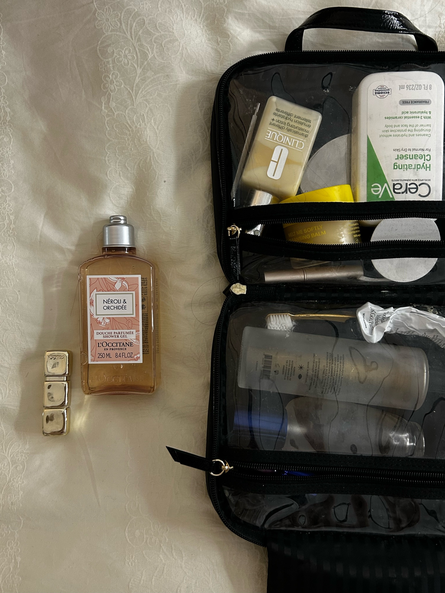 what’s in my suitcase : toiletries 🫧🫶🏽🤍