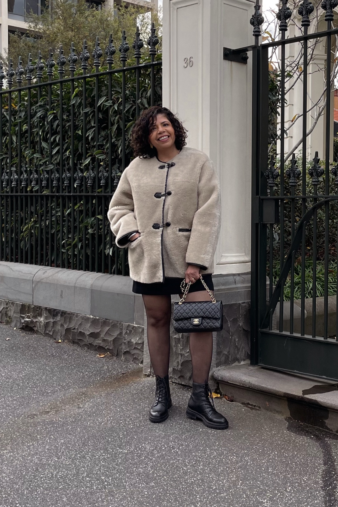 Manifesting my life in London 🫶🏽


#LTKwinter #LTKmidsize #LTKtravel