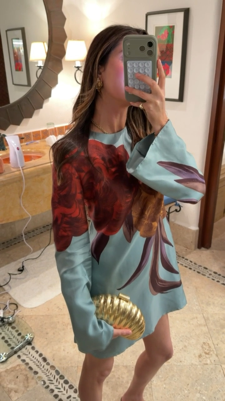 Cabo called for a statement dress