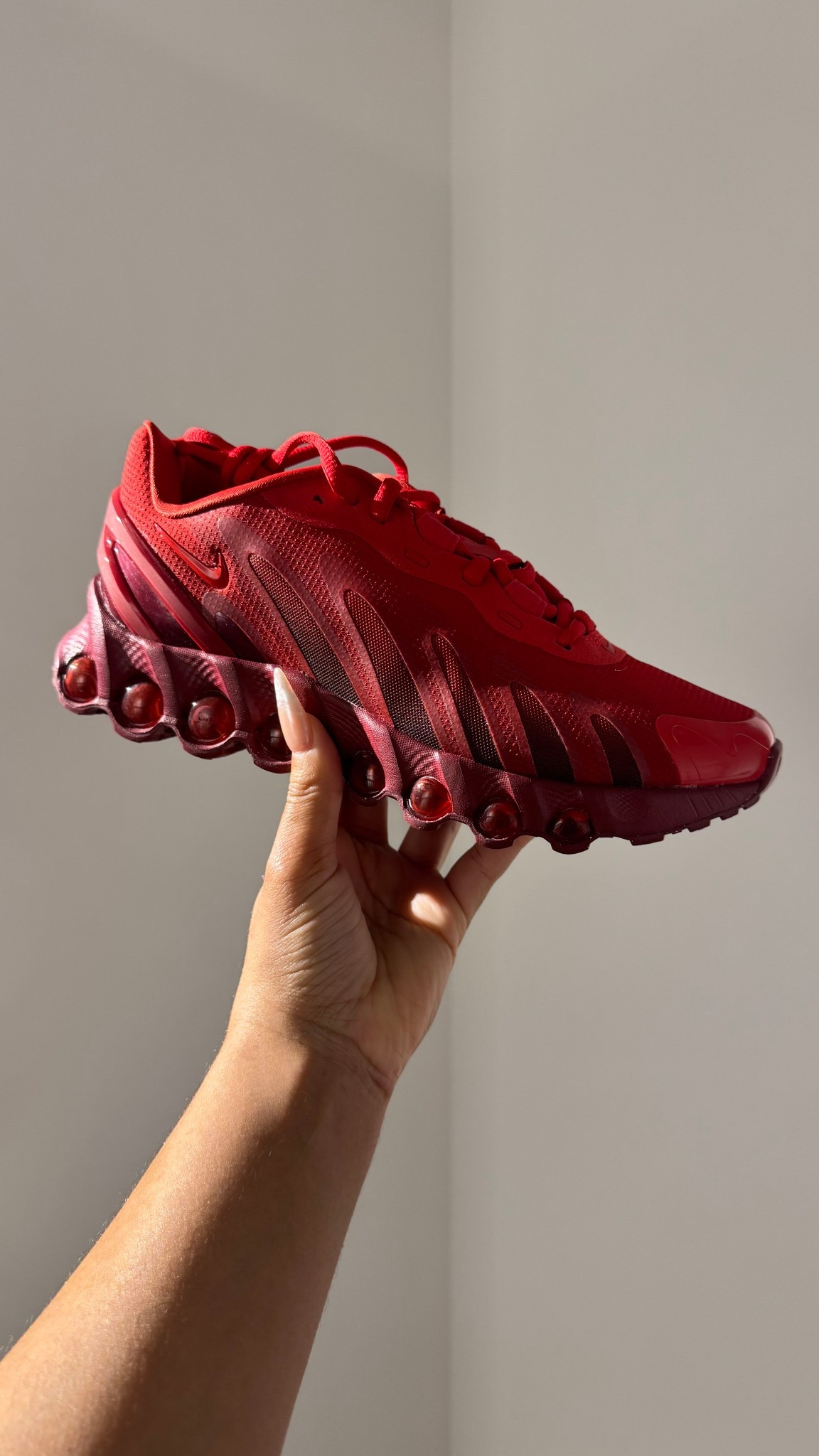 I’m ready for Air Max Day with the new Nike Air Max Dn8, which has a dynamic air unit system that features dual-chambered pressure tubes for ultimate responsive feel and ultra smooth transitions. 

#LTKShoeCrush #LTKSeasonal #LTKStyleTip