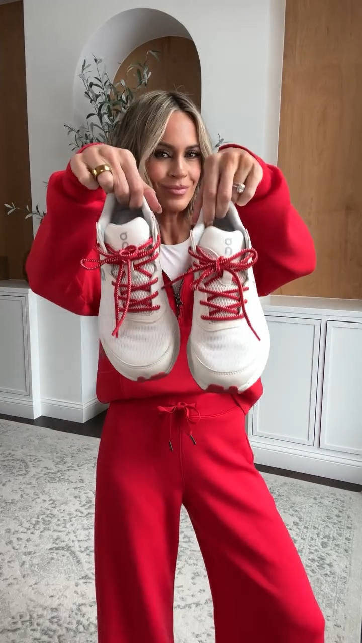 My favorite travel set of all time - comes in so many colors, length options, and the material is unmatched!

#airportoutfit #traveloutfits

#LTKfitnessgoals #LTKdayinmylife #LTKTravel