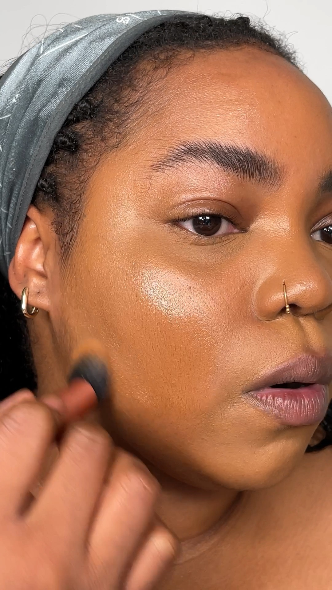 Review of E.l.f Halo Glow Liquid Filter ✨😍

#LTKbeauty #LTKSeasonal #LTKunder50