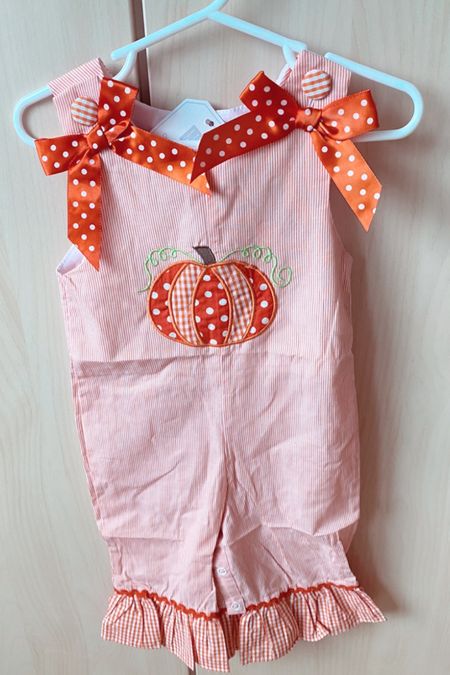 I am dying over these pumpkin overalls for my baby girl for the fall!’ So stunning cute!!! 

#LTKbaby #LTKSeasonal