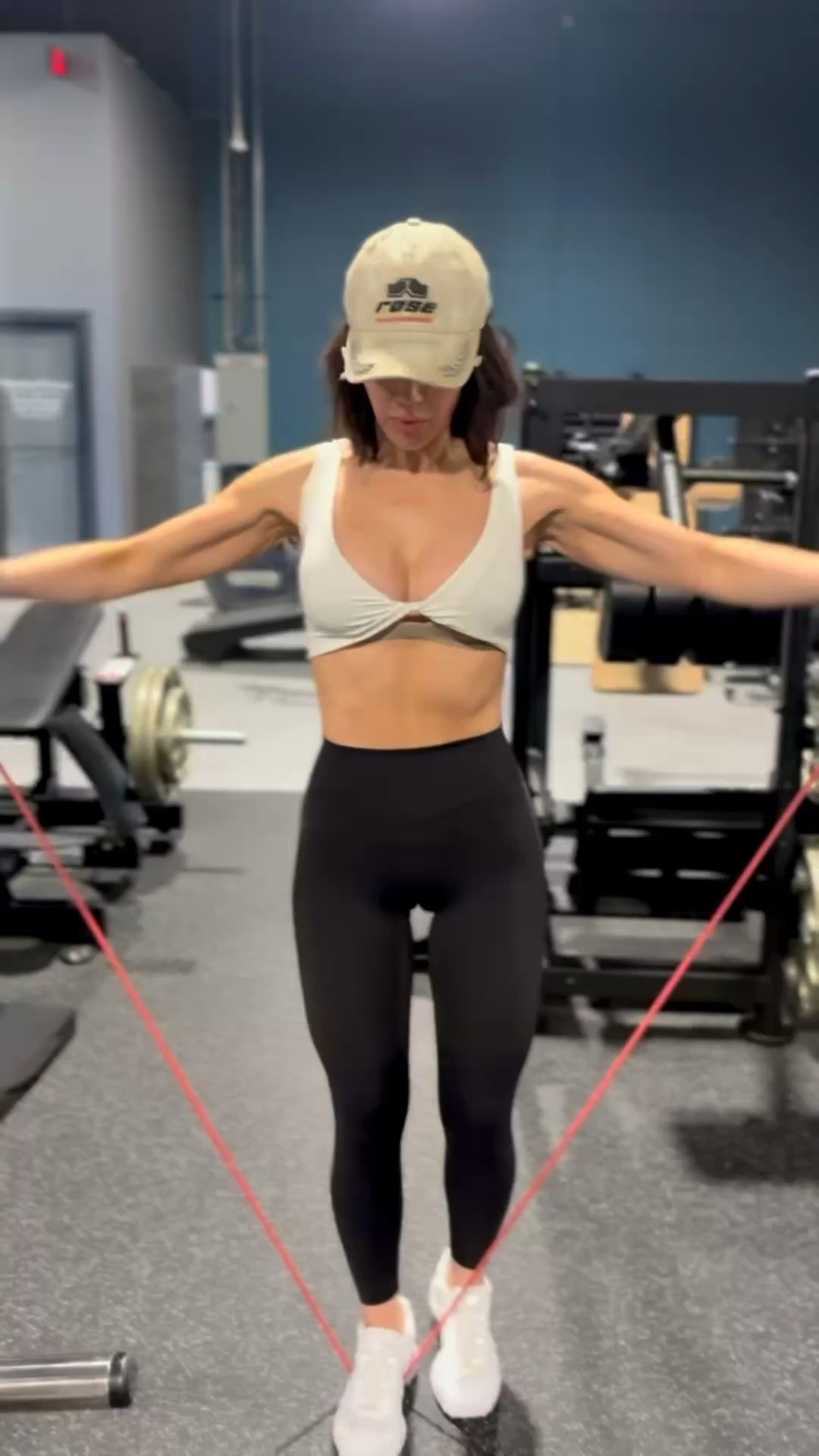 Never miss Monday! @Vitality leggings in XS and knitted top in XS/S.

#LTKOver40 #LTKootd #LTKdayinmylife