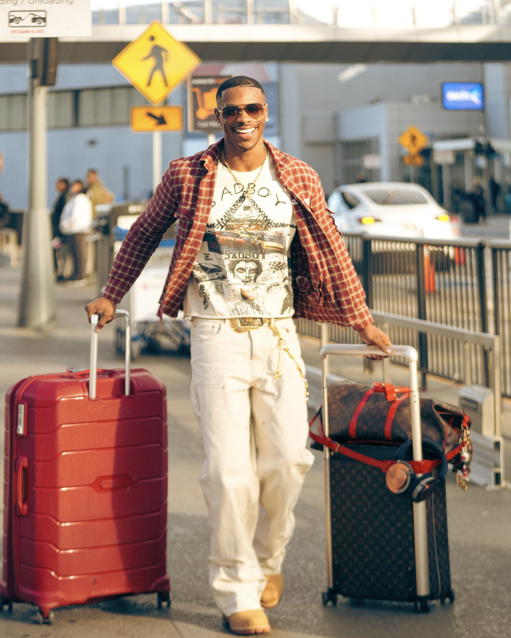 These pants are honestly my favorite out rn! Perfect for every fit, definitely fit the vibe for this airport fit! 

#LTKMens #LTKHoliday