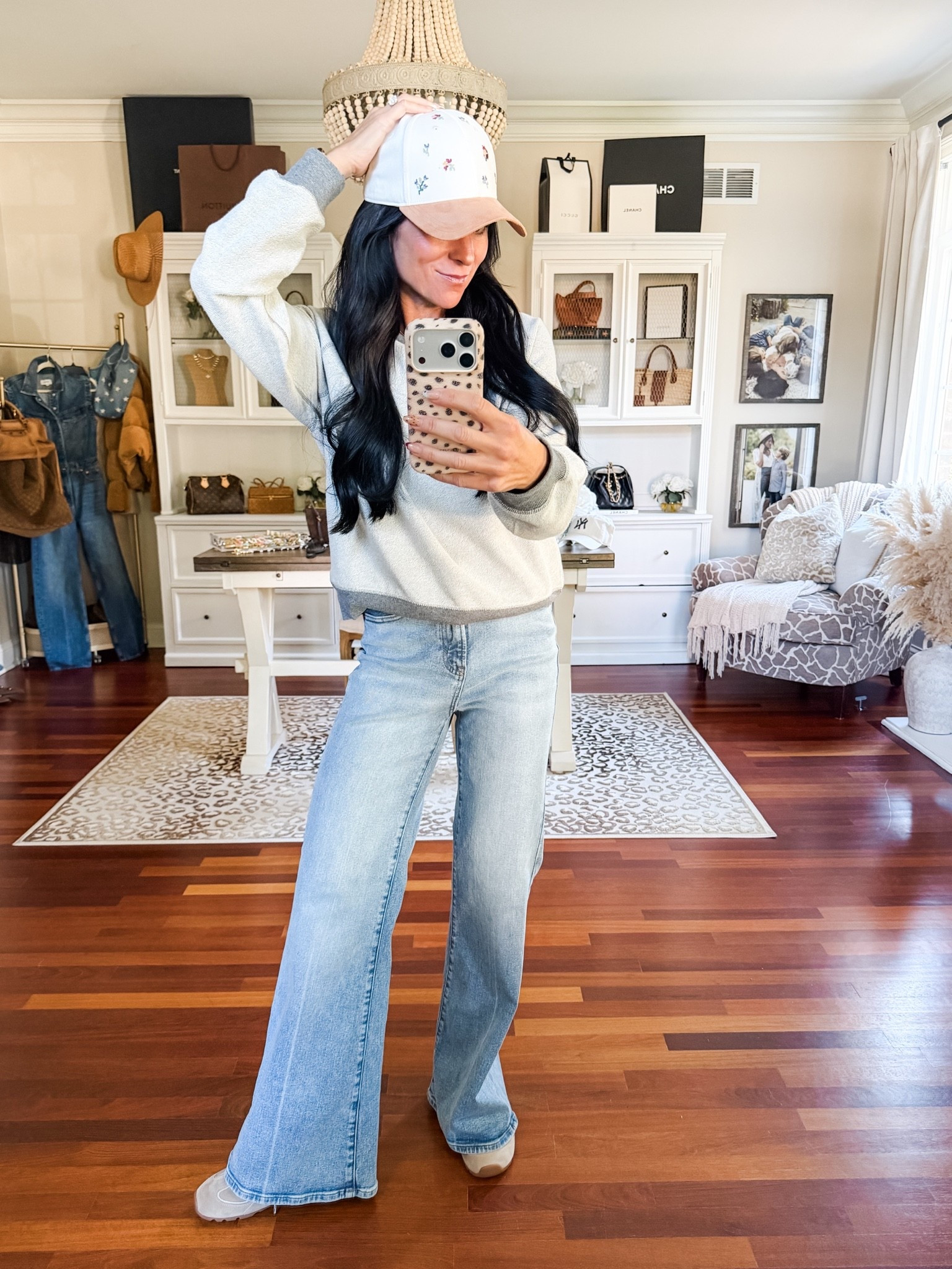 The cutest little hat and sweatshirt for casual fall outfit
@Target