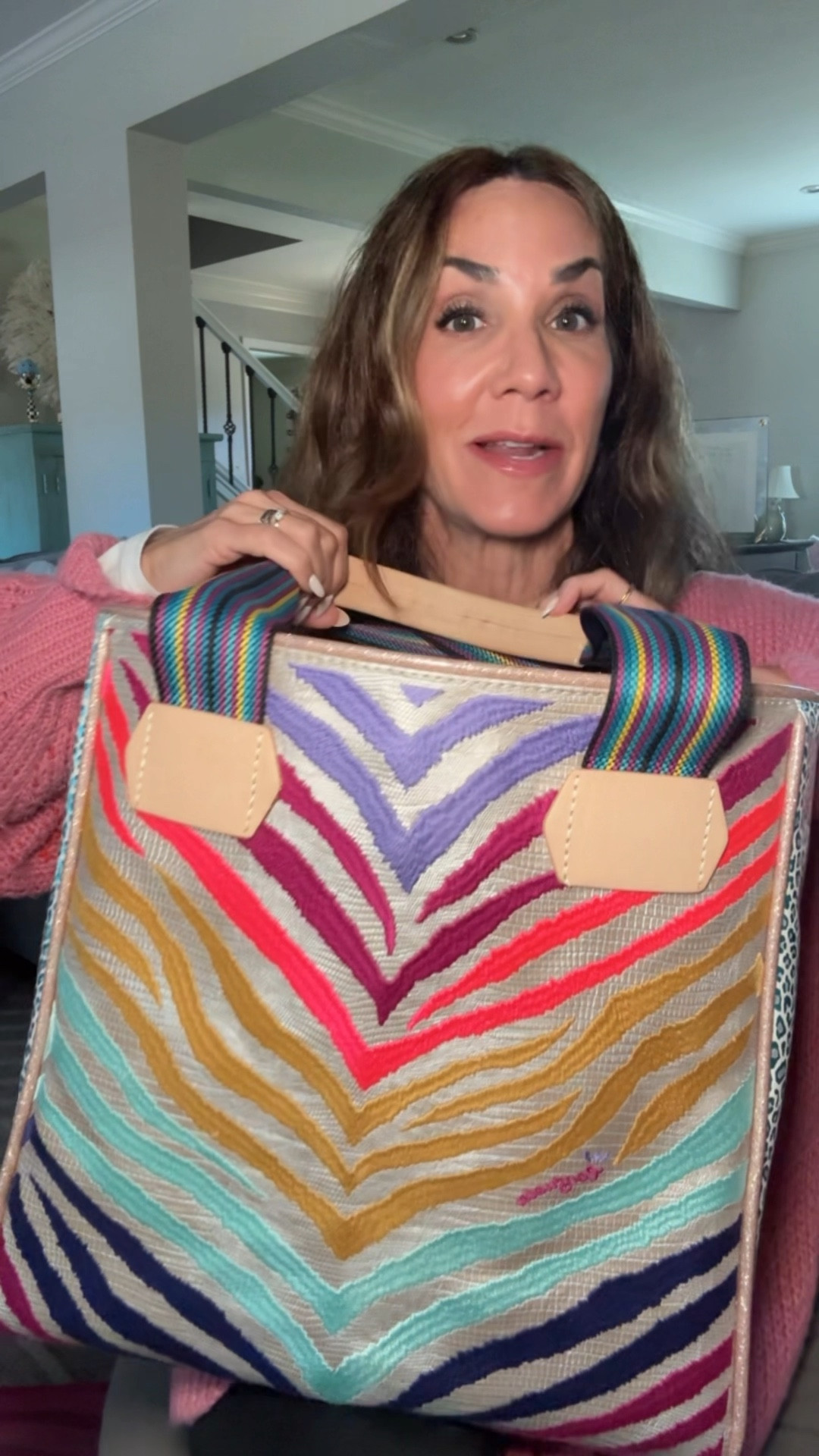 Consuela Celeste Classic Tote
A signature silhouette  that will take you to the office, the gym or travel!



#LTKTravel #LTKStyleTip #LTKItBag