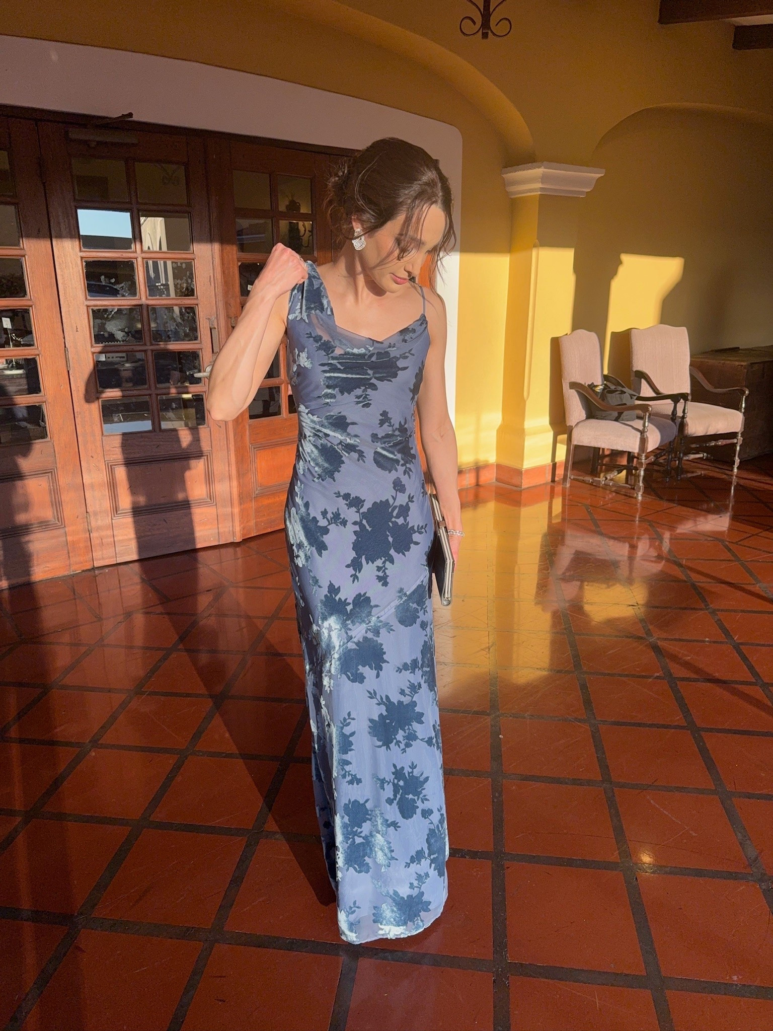 Romantic summer nights 💙 A dreamy floral maxi dress paired with effortless elegance.

#LTKgrwm #LTKdayinmylife #LTKootd