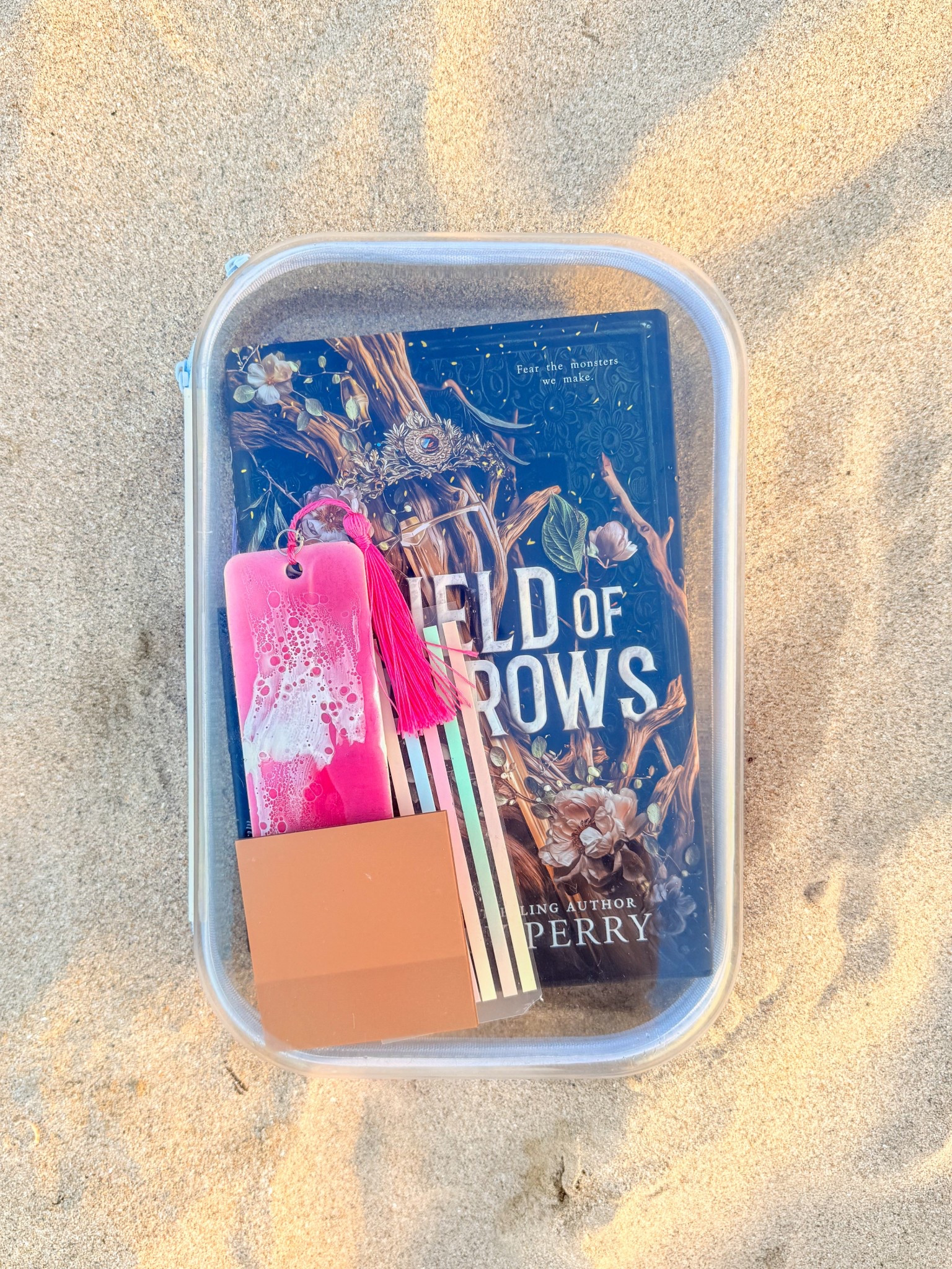 A book travel hack ✈️📖

#LTKTravel #LTKFindsUnder50 #LTKSaleAlert