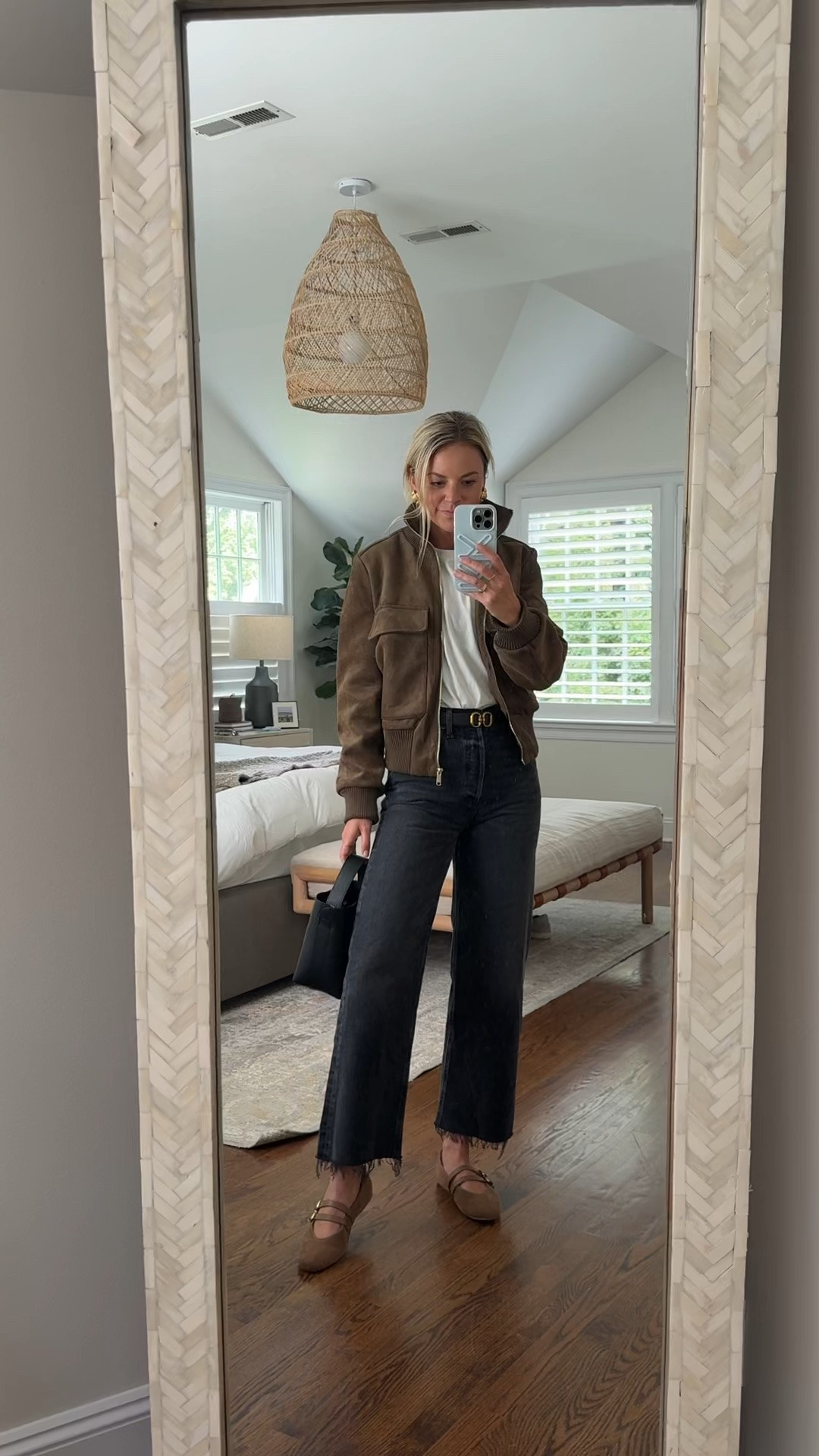 Fall suede jacket under $100! This is the light beige color and fits tts. 
-small jacket,tts
-small tee,tts
-26R jeans, tts, I’m 5’5
-ballet flats tts