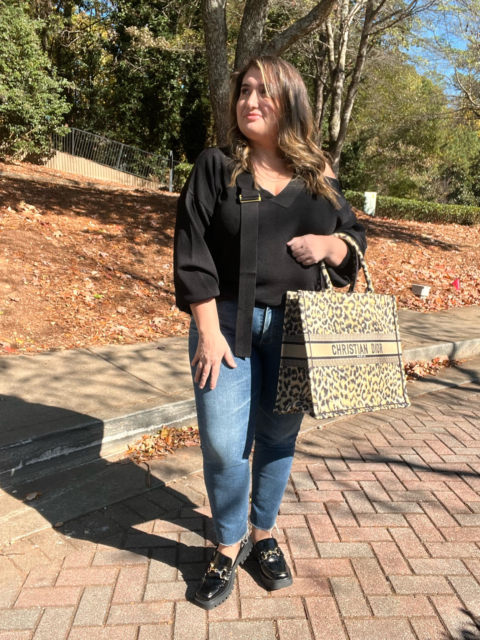 Size L in sweater 
Size 32 jeans 
Loafers size up 1/2 size 