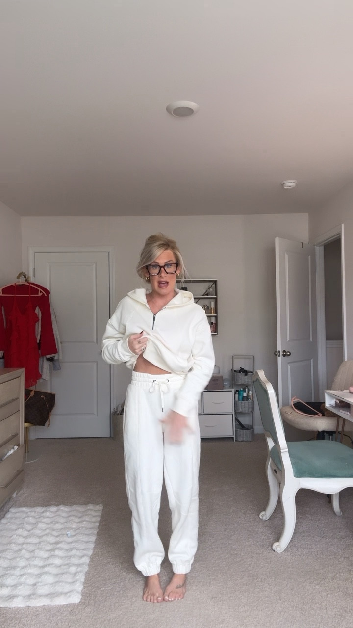 60% off sitewide today!!!! Hurry! #marika #loungewear #marikacomfy #comfyset #twopieceset #sale #marikamoves #ad 

#LTKgrwm #LTKGiftGuide #LTKootd