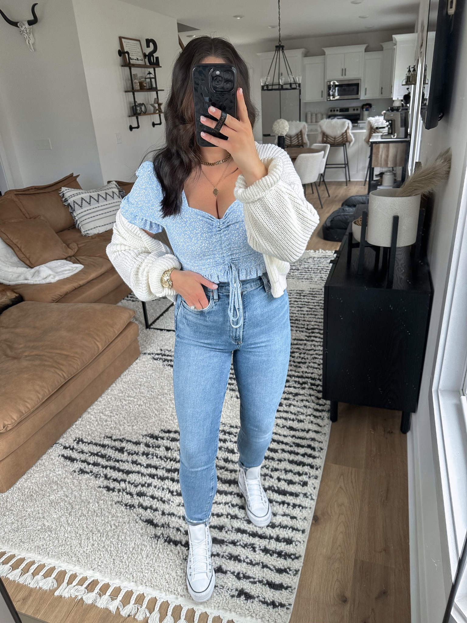 Top — medium
Cardigan — medium
Jeans — 25

fall transition outfit | fall fashion | fall style | crop top | chunky cardigan | platform converse sneakers | skinny jeans | floral crop top | brunch outfit 



#LTKshoecrush #LTKunder100 #LTKunder50