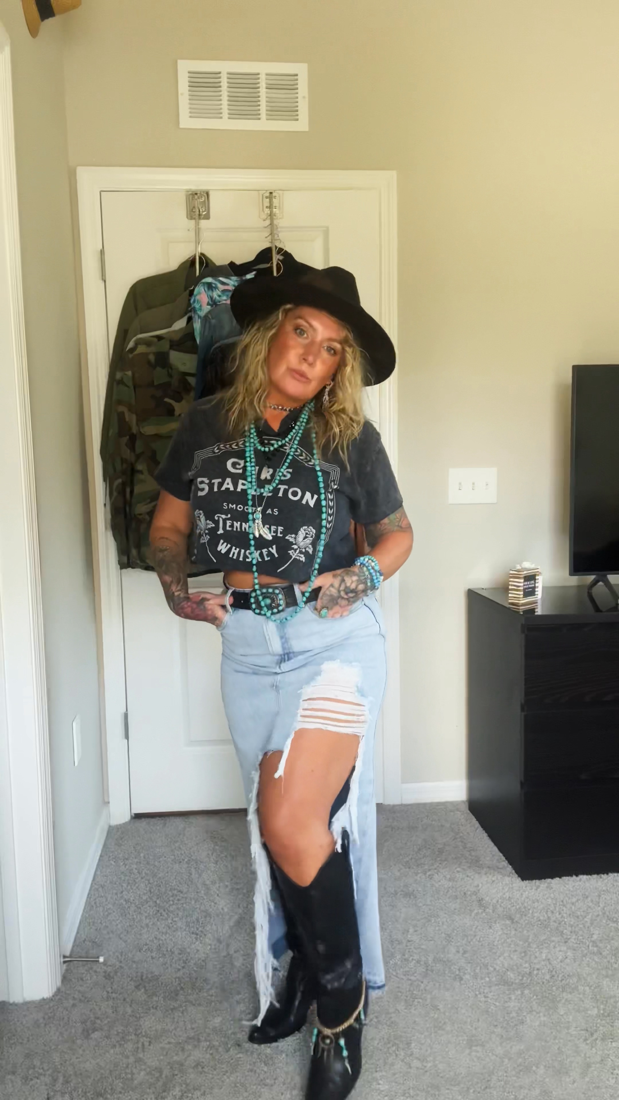 It’s all about the accessories! I found some awesome affordable accessories!!

#LTKStyleTip #LTKOver40 #LTKFindsUnder50