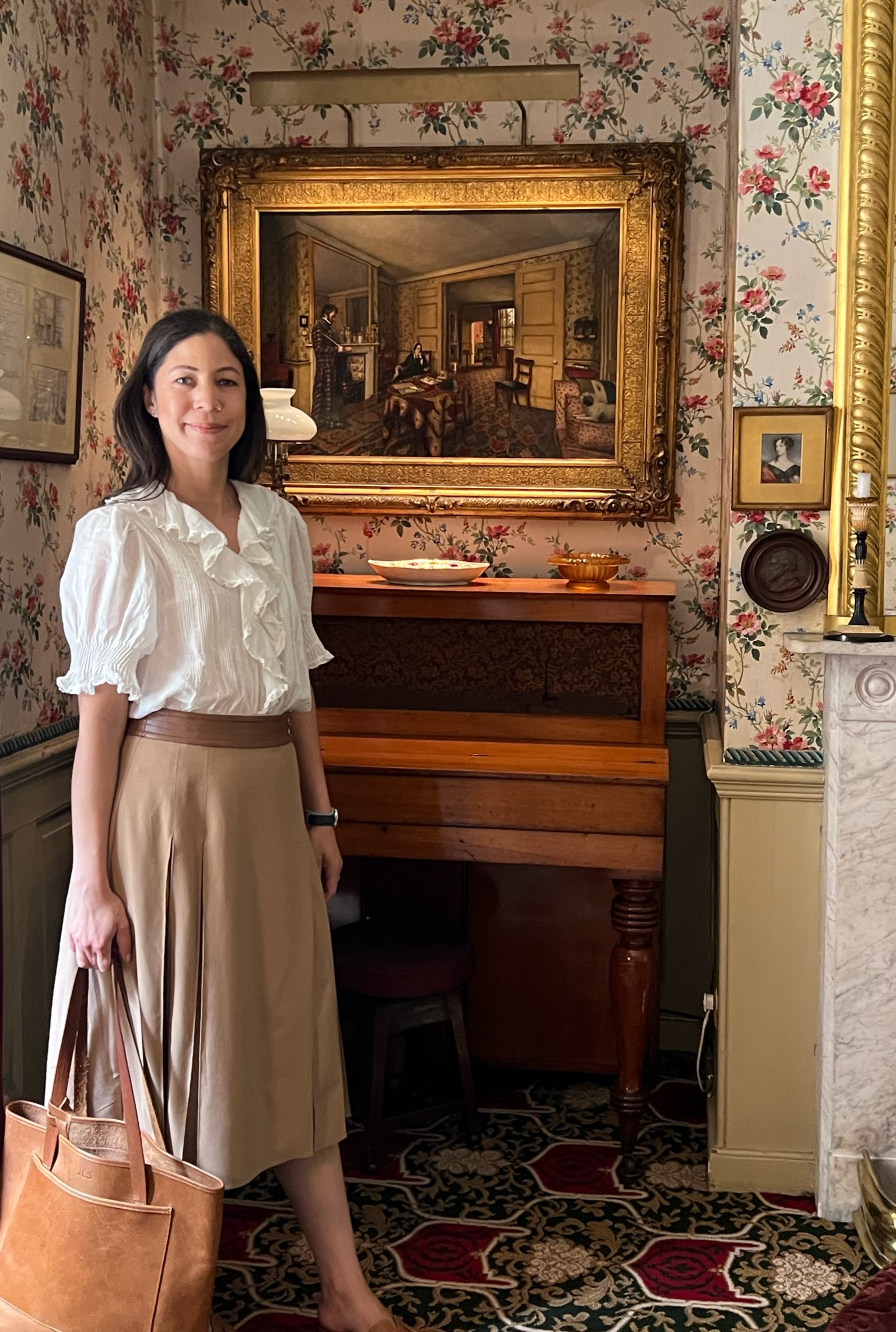 "I had the incredible opportunity to visit Carlyle's House in England, a place brimming with history and elegance. Standing next to the piano that was played by none other than Chopin himself was an experience I'll cherish forever. 🎹✨
Have you ever had a moment where you felt deeply connected to the past? I'd love to hear your stories!
Jennifer 💖


#LTKTravel #LTKOver40 #LTKActive