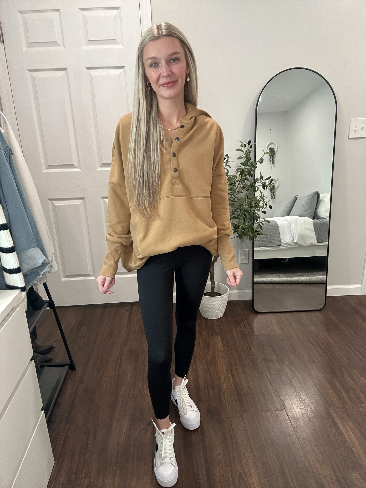 Cute oversized hoodie in the perfect color for fall! Upgrade your casual closet with my favorite new piece 😍 tons of fall fashion coming soon! Wearing a small in hoodie and xsmall in leggings (Lulu align dupe) #LTKFallSale 

#LTKSeasonal #LTKFindsUnder50