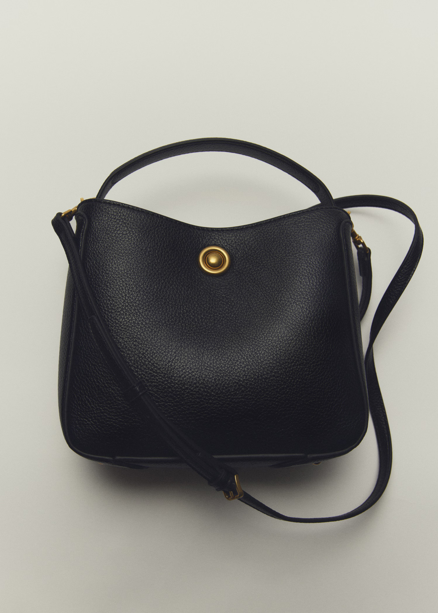 Small bucket bag with metal detail | MANGO (UK)