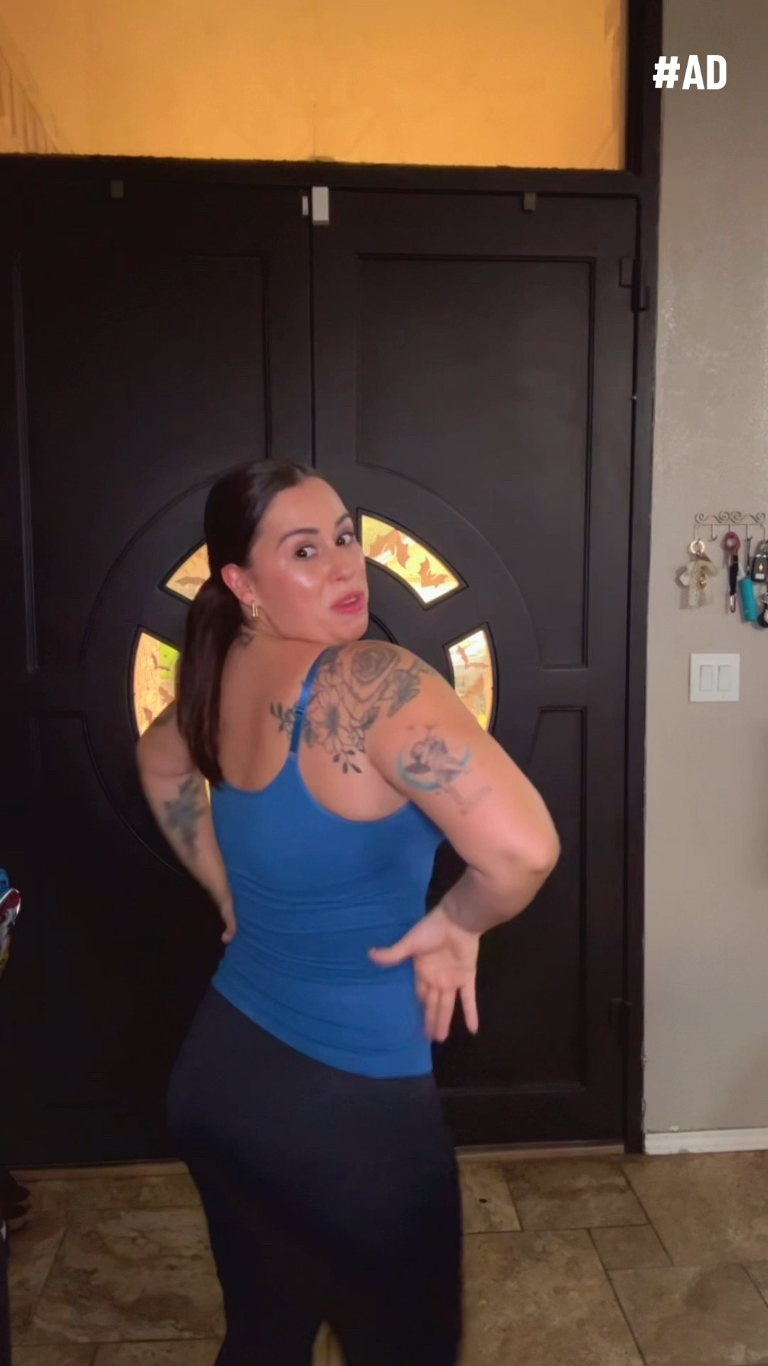 #AD 
Fall into confidence with @Shapermint 🍂✨

The kind of smoothing that stays put. These high-rise leggings don’t roll, ride, or bunch — just smooth, sculpted comfort all day long. Paired with this 360° shaping cami for that seamless, snatched look from every angle 💁🏻‍♀️

#ShapewearThatWorks #BodyConfidence #EverydayEssentials #OOTD