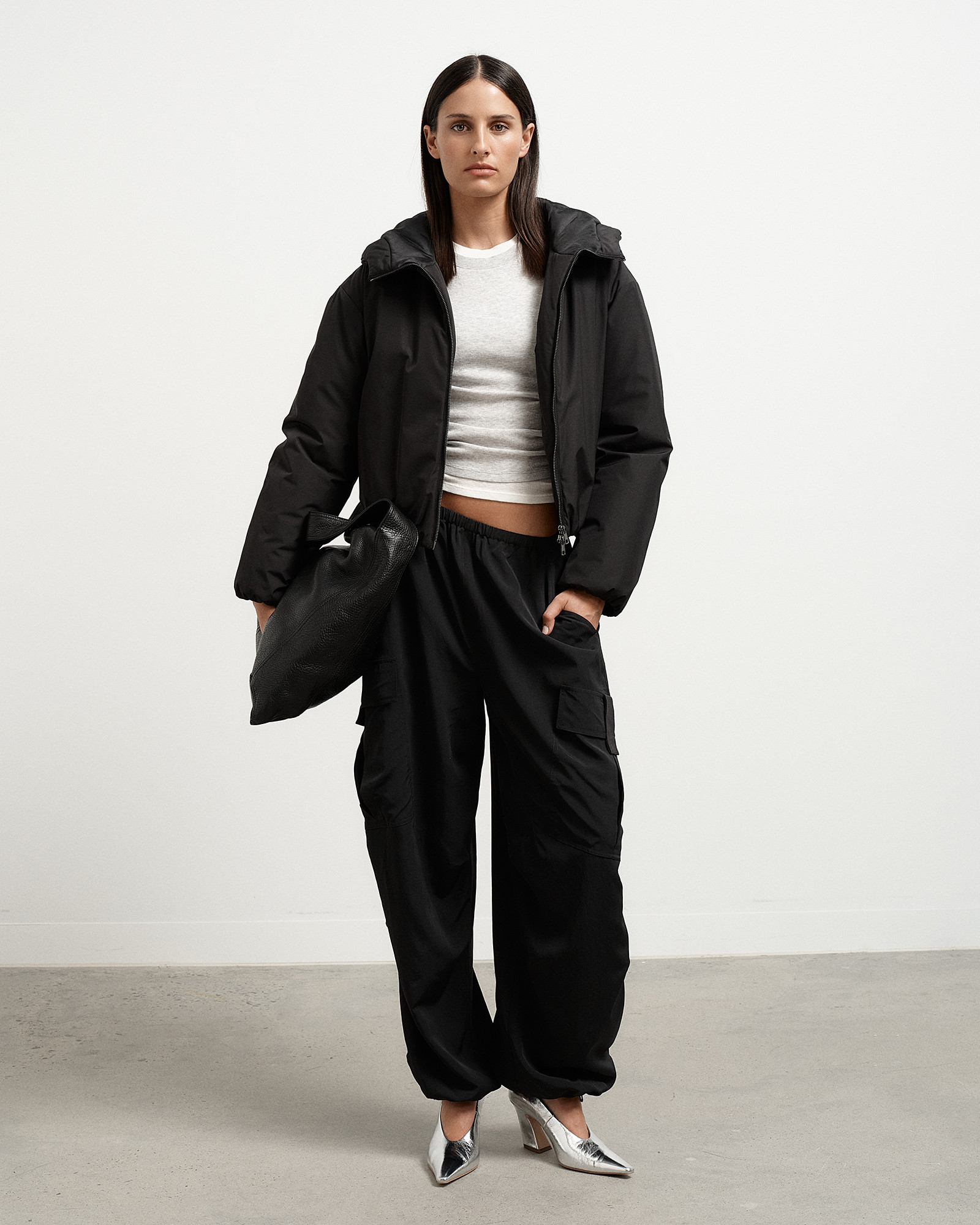 Witchery Women's Cargo Pant in Black | Size 16 | Viscose/Cupro/Nylon | Witchery (AU)