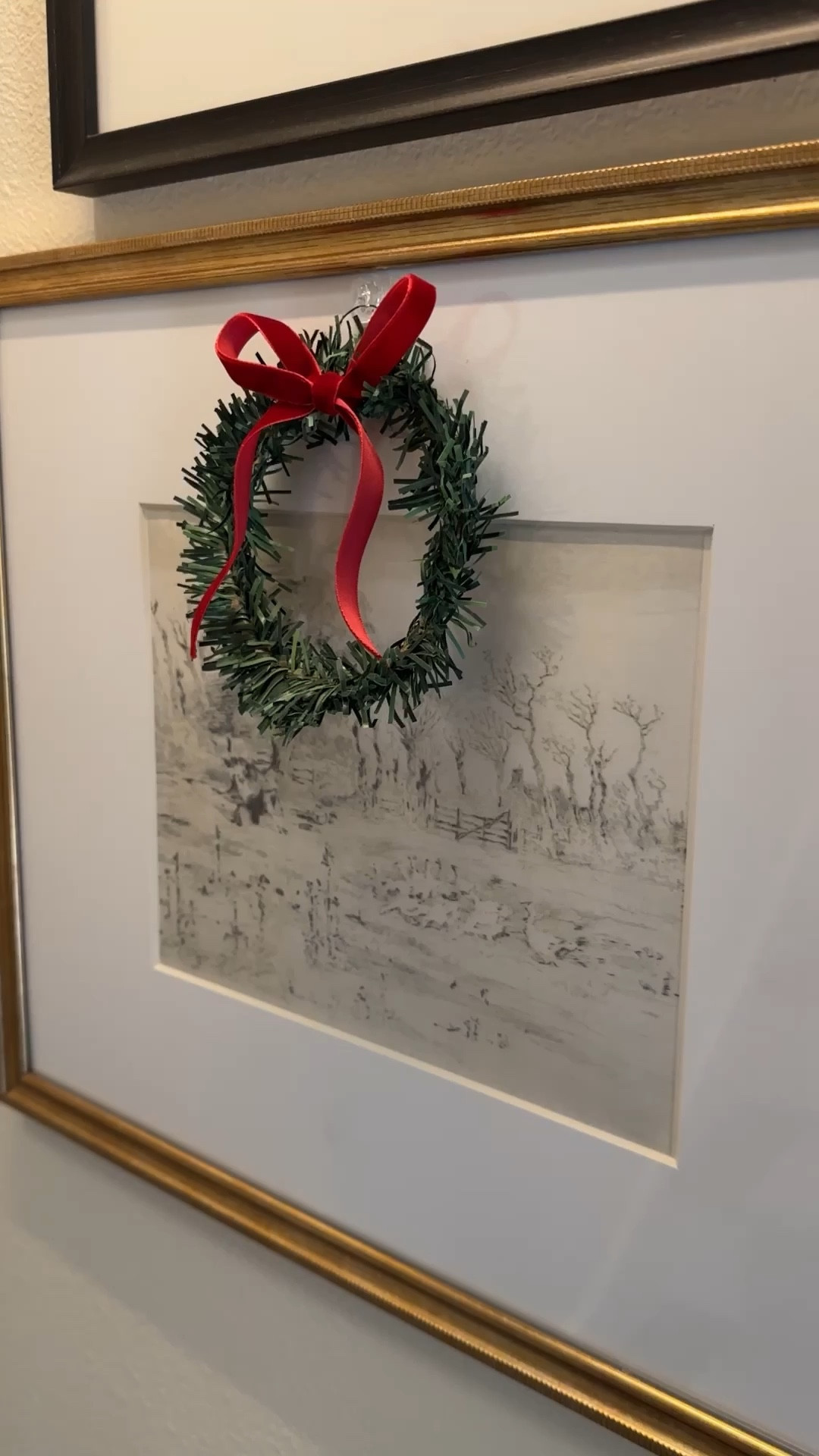 Make a bunch of these DIY mini evergreen wreaths for your holiday decorating! These are so adorable and totally inexpensive to make! 

I hung them on picture frames with mini Command hooks.

They also look super cute set on plates, hanging from chairs, hanging on cabinets, and more!

Christmas | Christmas wreath | DIY Christmas | velvet | greenery | evergreen | mini wreath | 

#LTKHoliday #LTKHome #LTKSeasonal