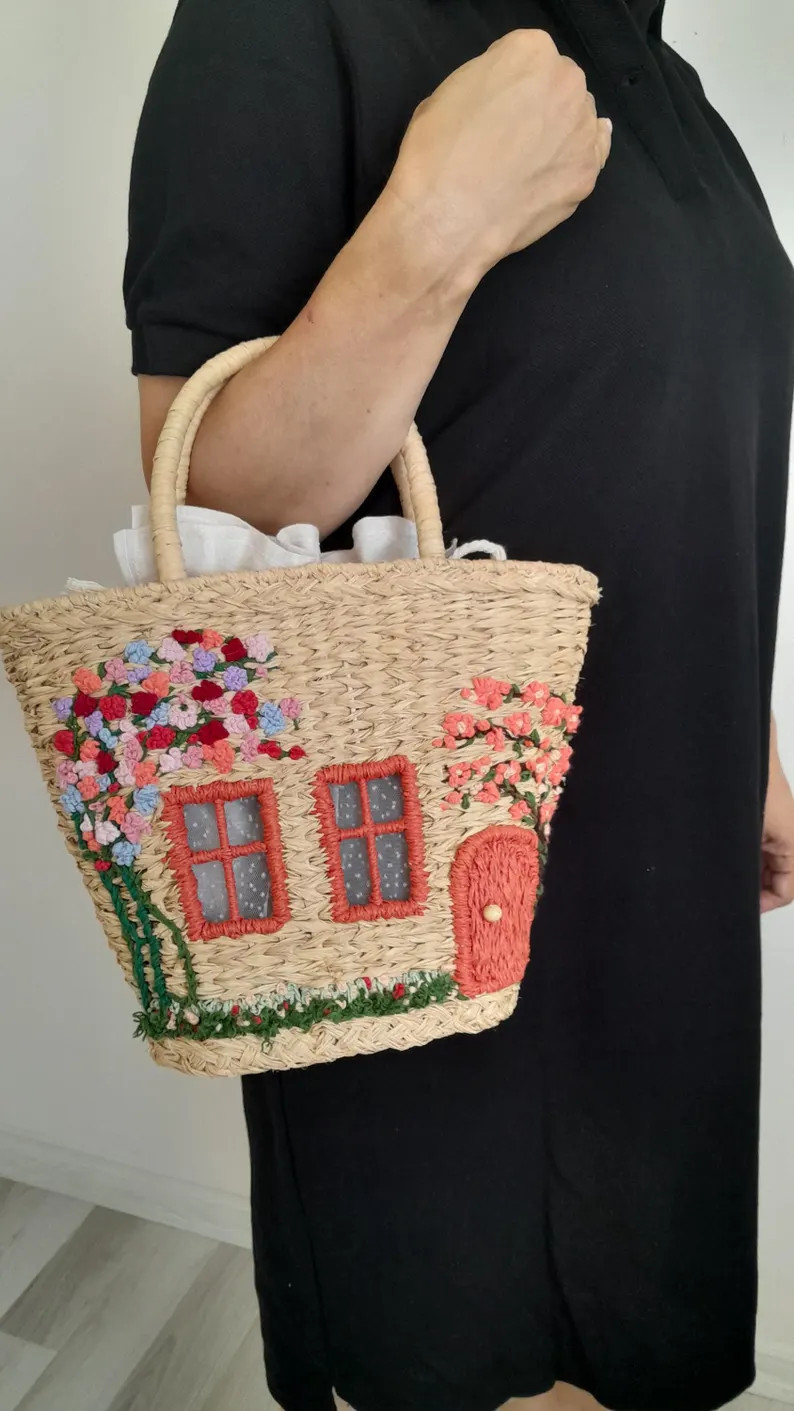 Hand Embroidered Straw Cottagecore House Purse, Whimsical Raffia Tote Bag | Etsy (Global)
