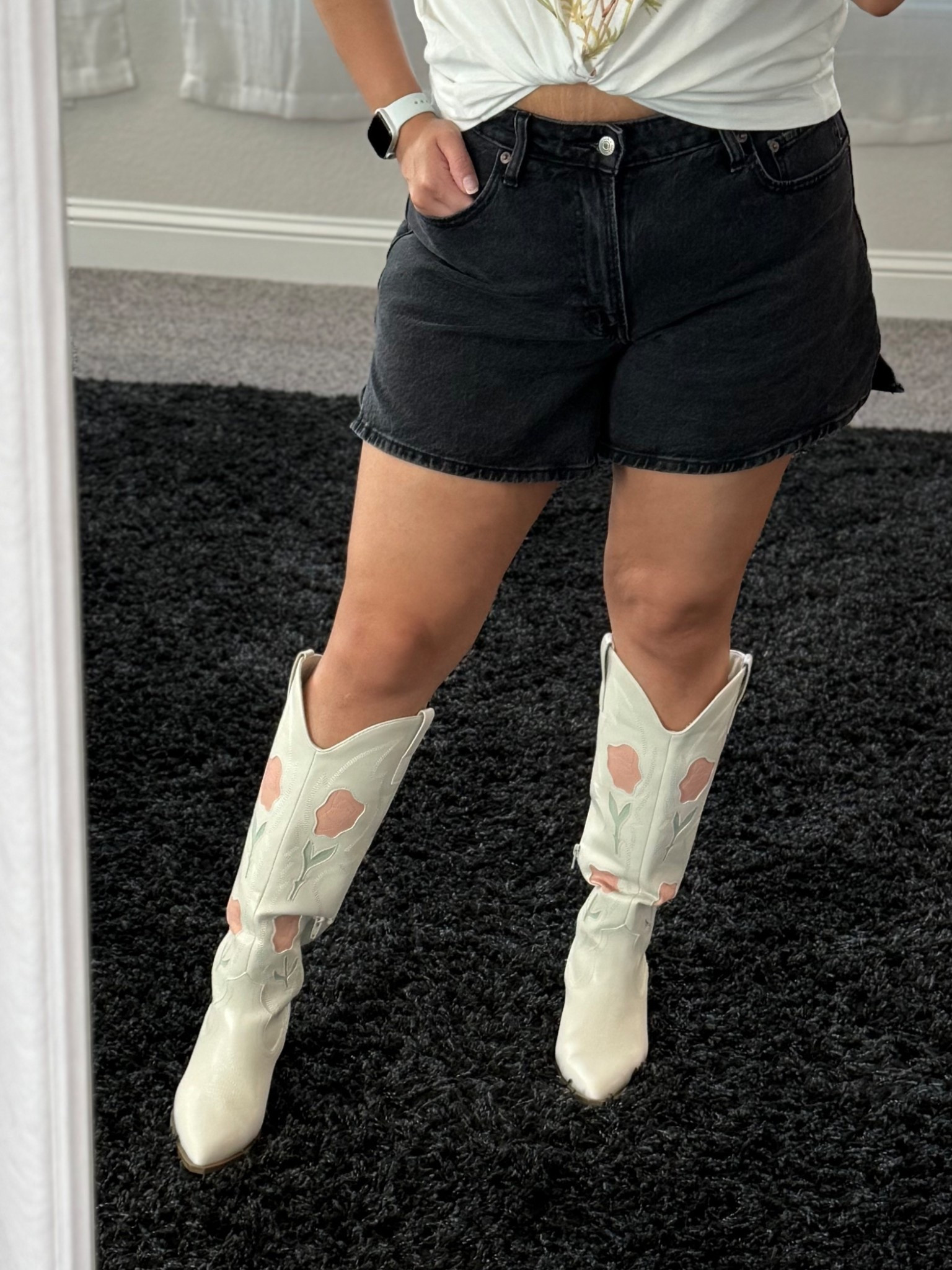 Obsessed with these boots from Target 

#LTKStyleTip #LTKShoeCrush #LTKItBag