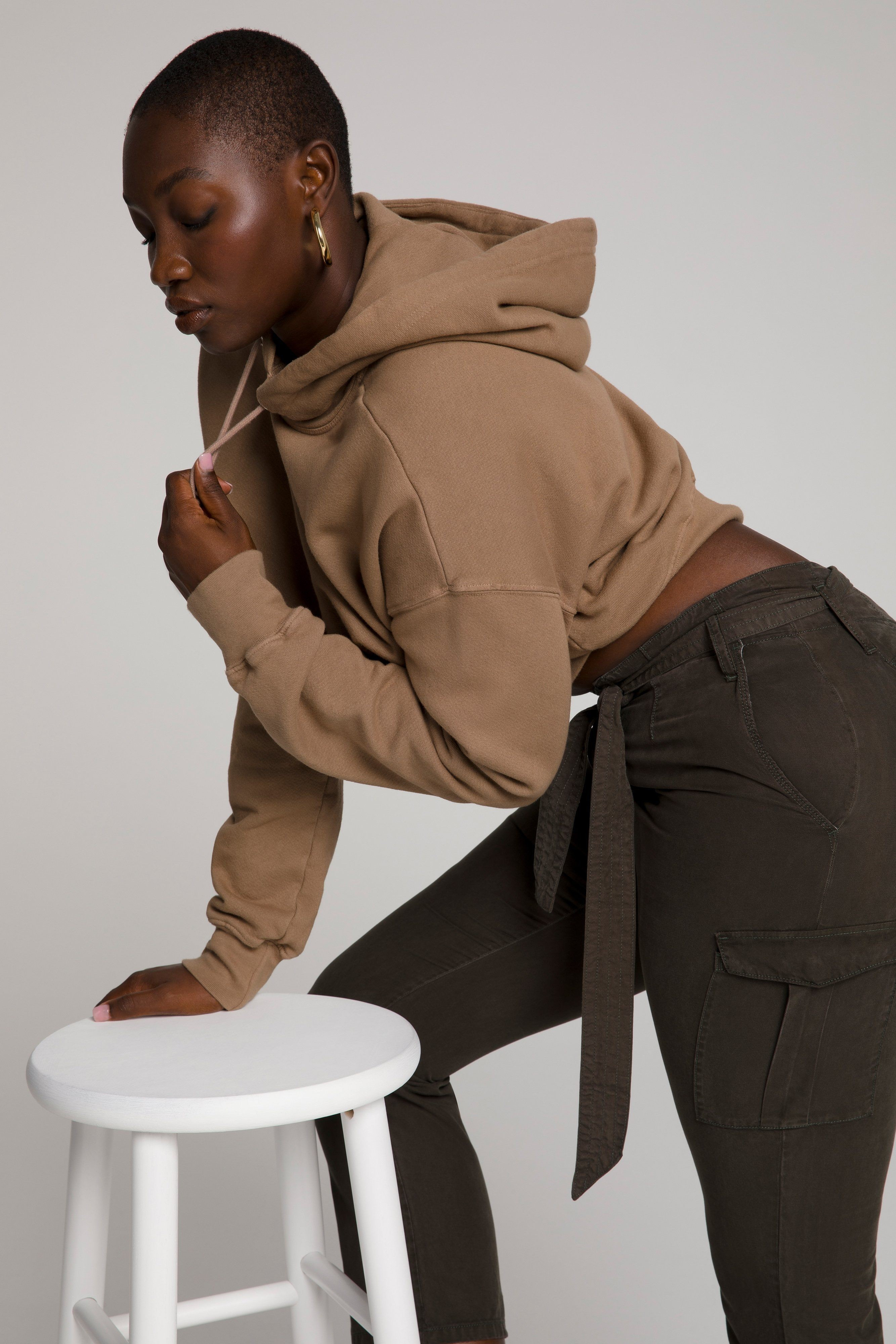 CROPPED & COOL HOODIE | PUTTY001 | Good American