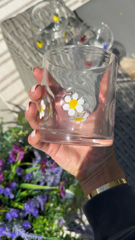 How CUTE are these?!!!! 😍😍😍 inlay double old fashioned glasses perfect for any summer drink! They also have glasses with cute little strawberries and colorful flowers and mushrooms!

#LTKFindsUnder50 #LTKHome #LTKVideo