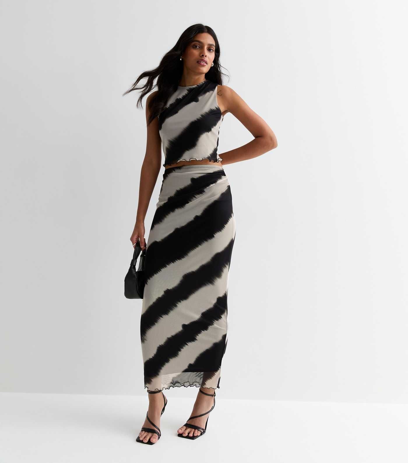 Black Diagonal Stripe Mesh Midi Skirt | New Look | New Look (UK)