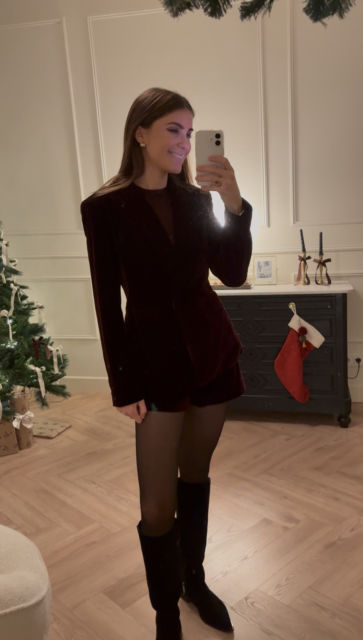 Velvet burgundy suit for Christmas 

#LTKpartywear #LTKnederlands #LTKeurope