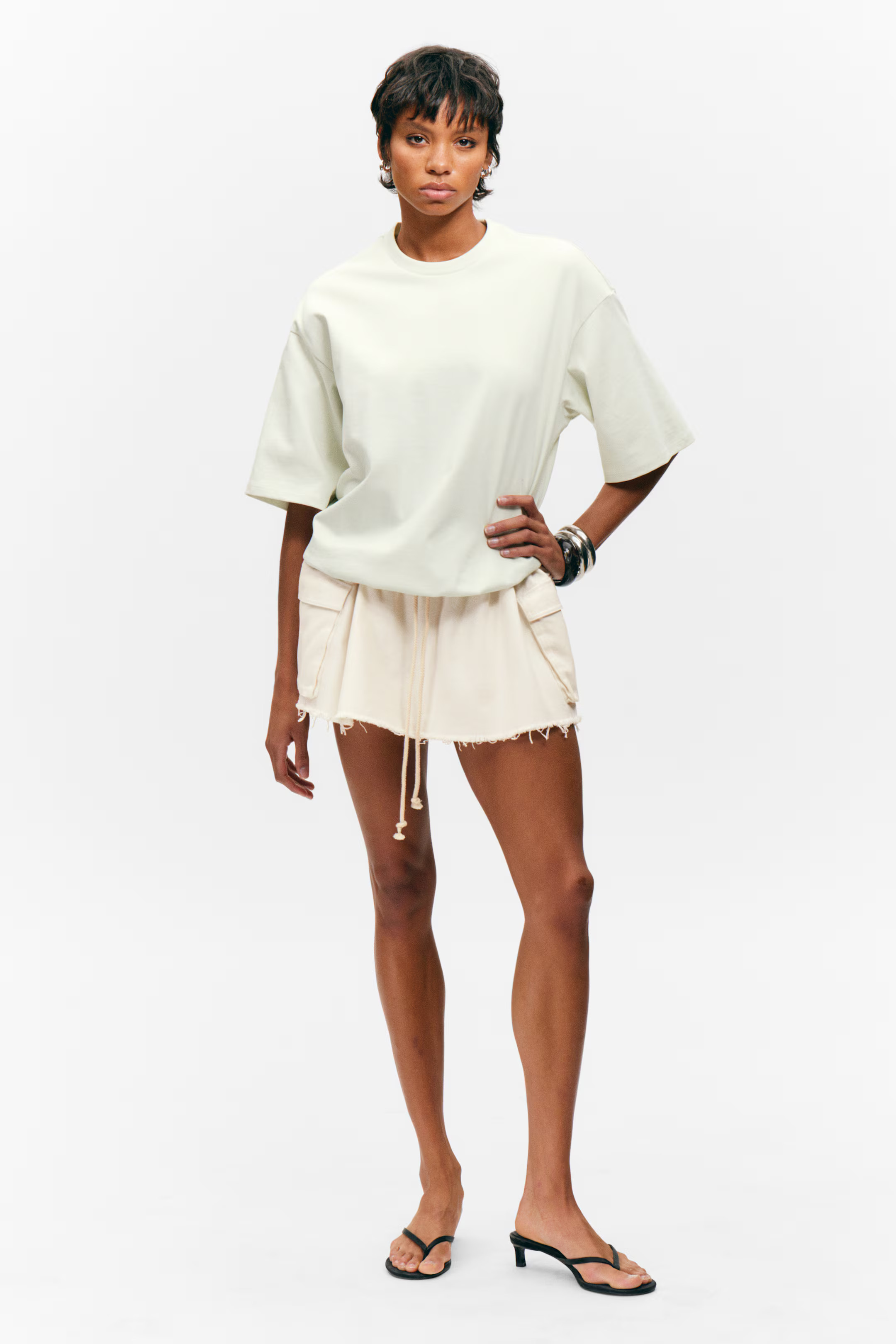 Zwaar katoenen T-shirt met boxy pasvorm - Licht oudgroen - DAMES | H&M NL | H&M (DE, AT, CH, NL, FI)