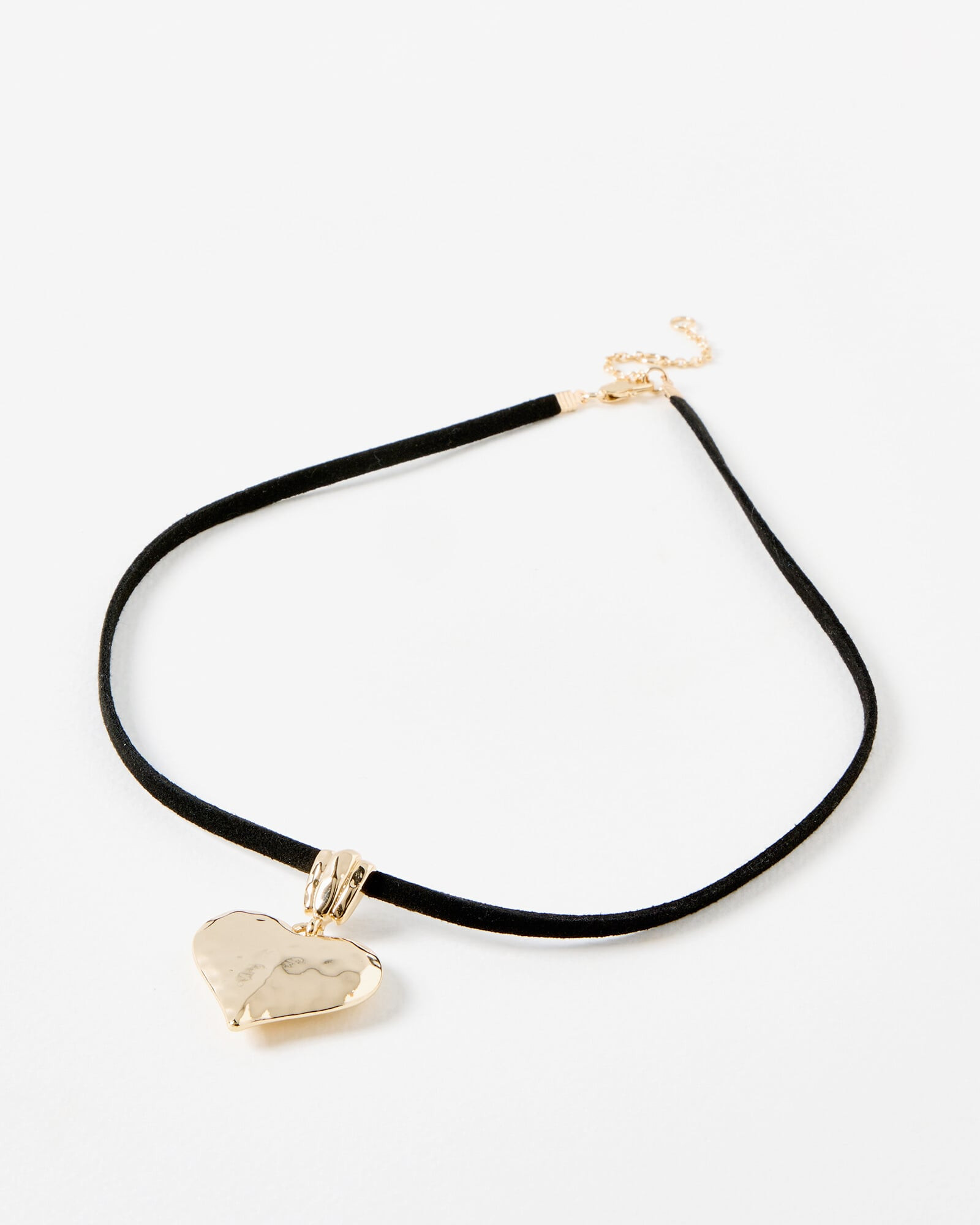 Kallie Chunky Heart Black Velvet Pendant Necklace | Oliver Bonas | Oliver Bonas (Global)
