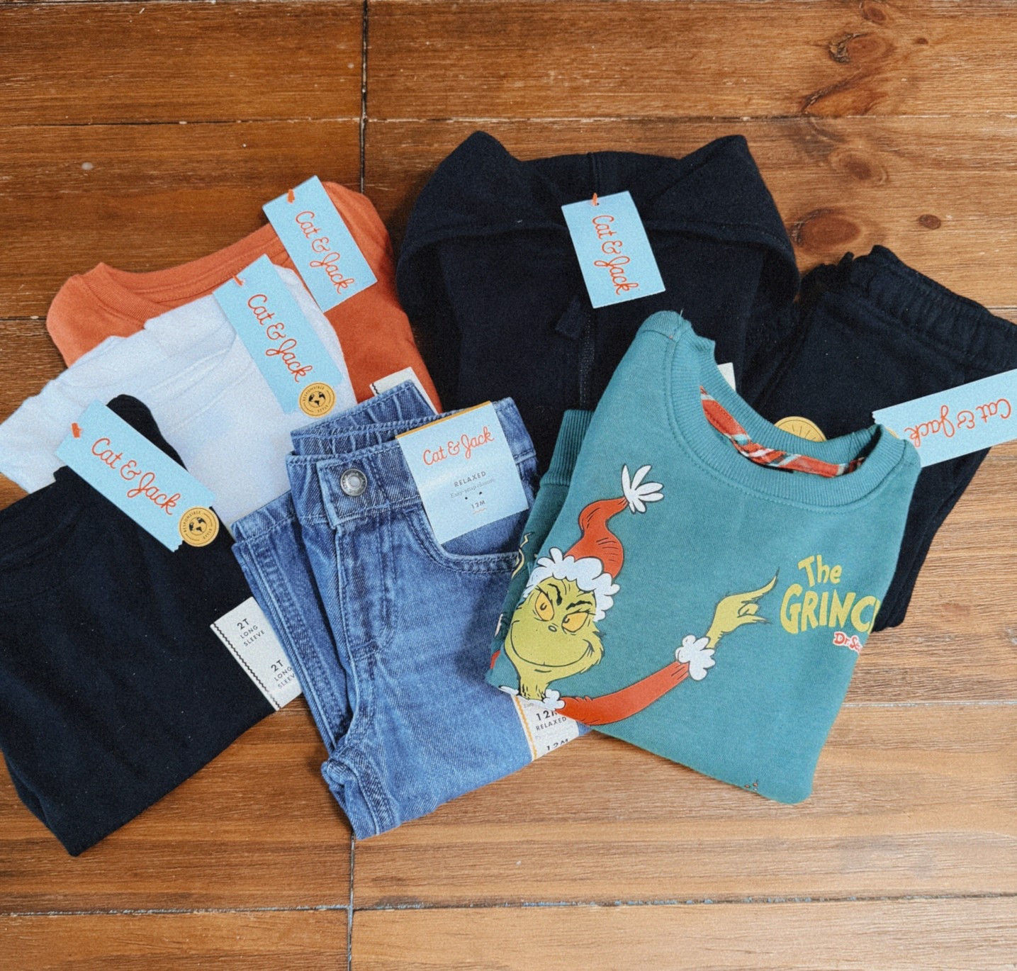 
✨ Target toddler haul incoming ✨
Stocked up on all the Cat & Jack favorites — soft joggers, classic tees, the cutest denim, and of course a little Grinch moment 💚 Perfect mix of play-ready + festive!


#TargetFinds #CatAndJack #ToddlerStyle #MomLife #LTKBaby #LTKKids #LTKFinds #TargetHaul


#LTKHoliday #LTKKids #LTKBaby