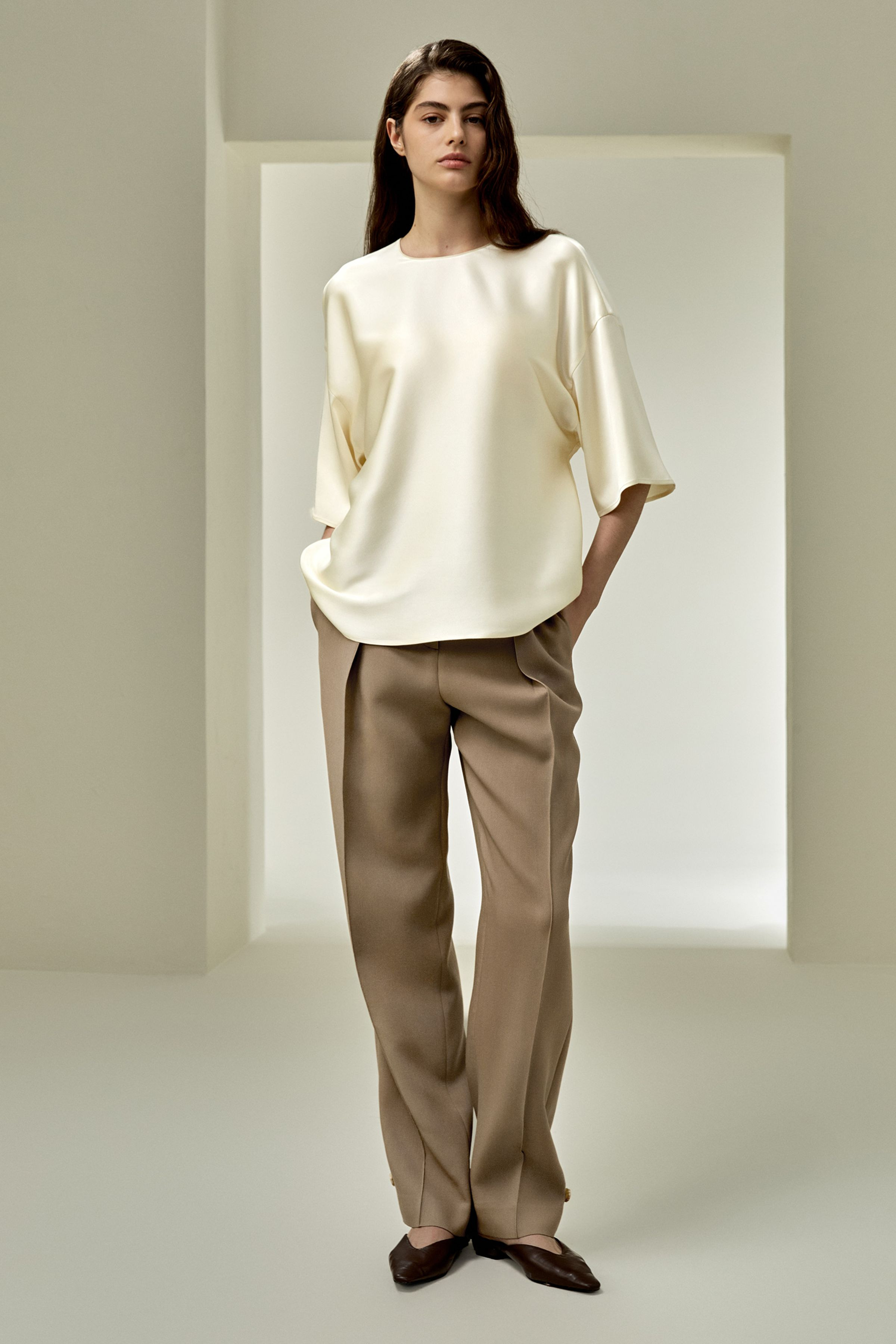 Relaxed Silk Crewneck Blouse | LilySilk