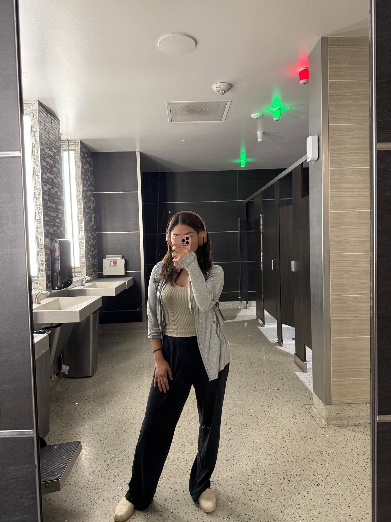 Travel comfort is a must ‼️

I love listening to my audiobooks on flights. I don’t get a lot of time to read & I get bored easily lol, I’ve resorted to audiobooks 🎧📚

Super cozy in my USC zip up, Free People tube top, Skims boyfriend pants, Toms, Beats Studio Pros x Kim Kardashian, Northface backpack ✈️

#LTKTravel #LTKPetite #LTKStyleTip