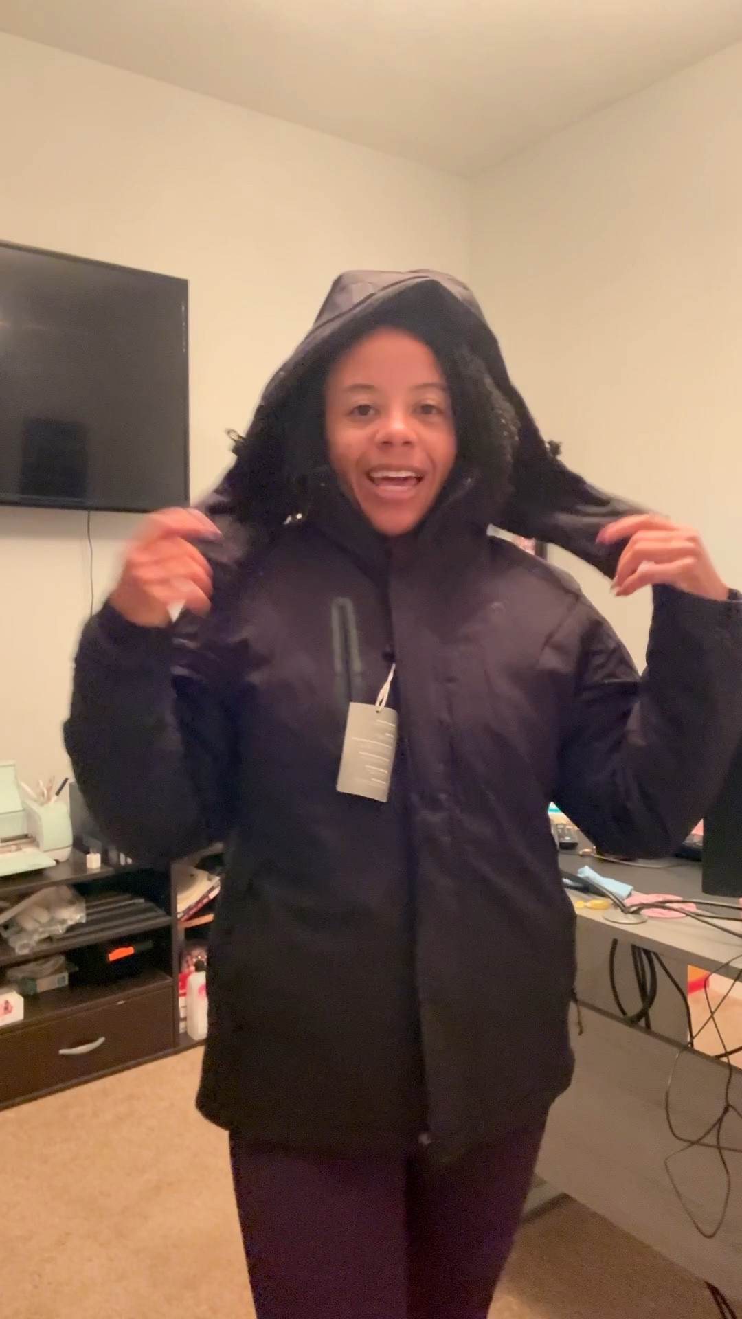 This ski jacket arrived at the perfect time. It's super cold and snowing here in VA. #skijacket #wintercoat #staywarmandcozy 

#LTKActive #LTKSeasonal #LTKGiftGuide