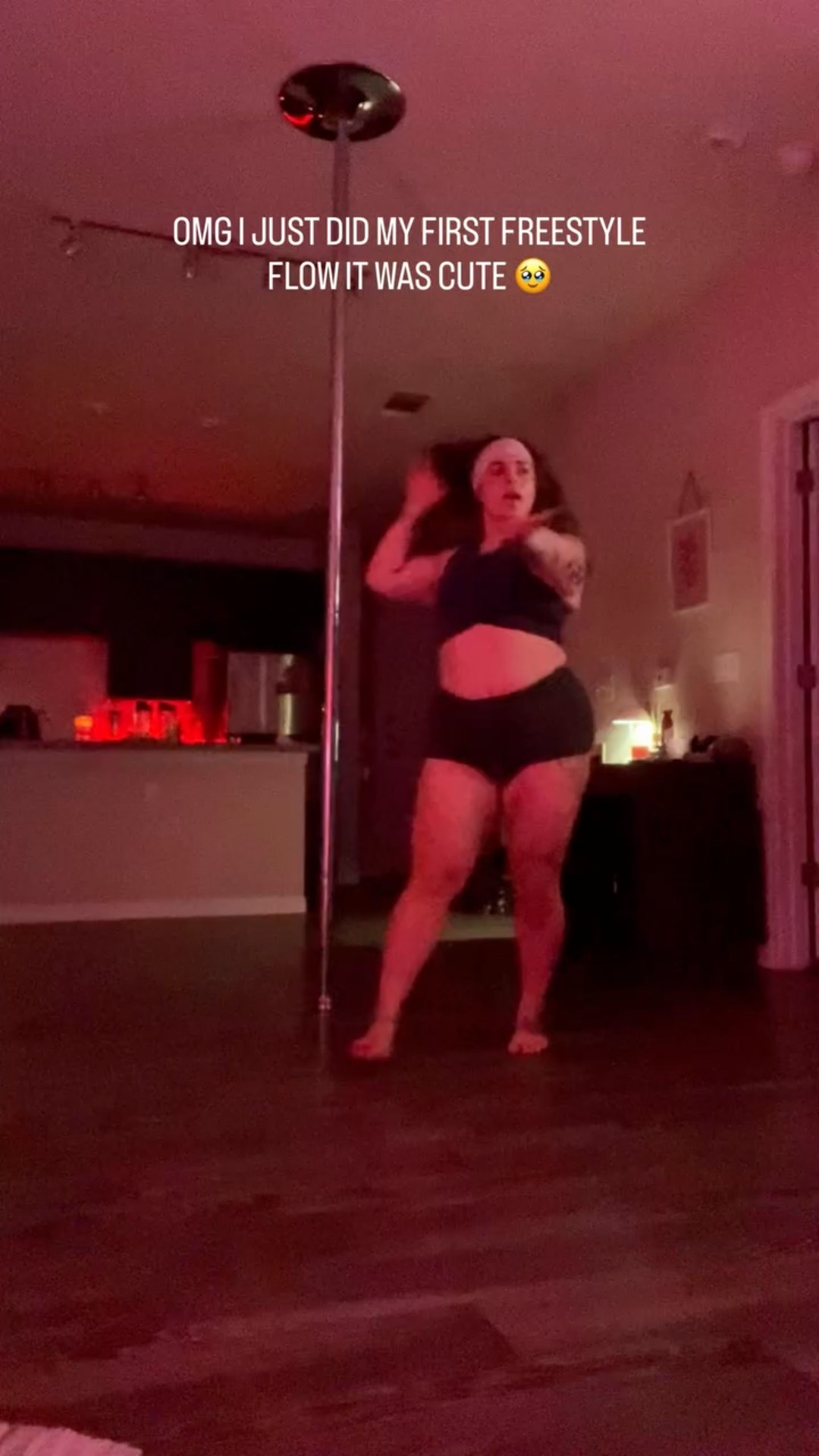 Pole fitness & dancing in general always makes me feel so pretty 🧚 😭