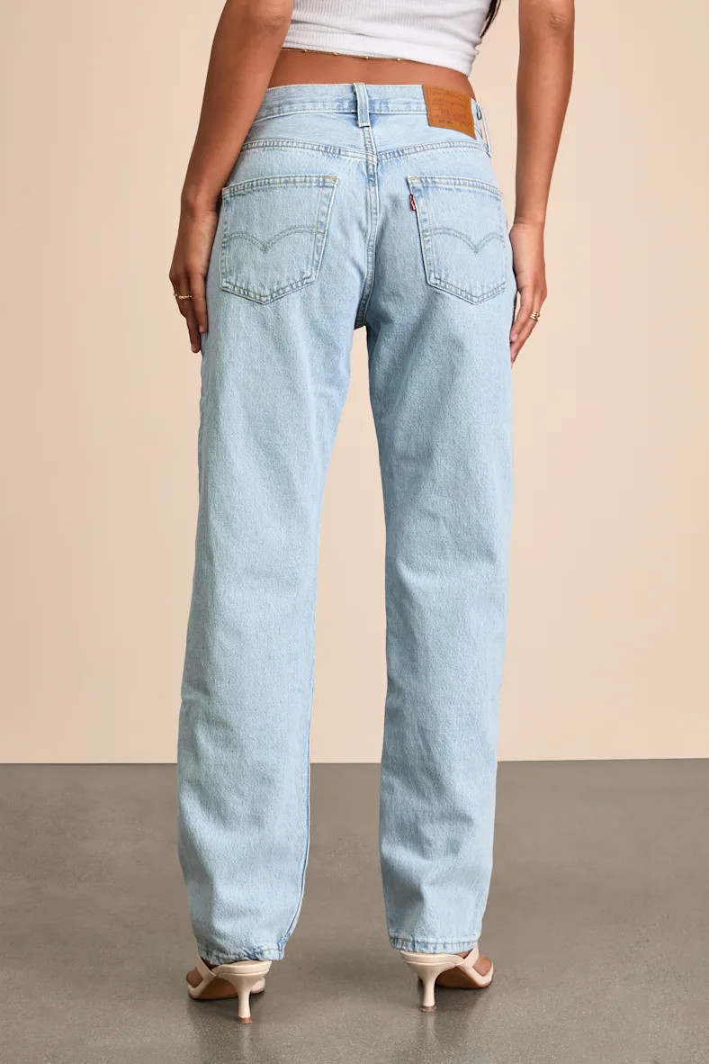 501 '90s Light Wash Mid-Rise Straight Leg Jeans | Lulus