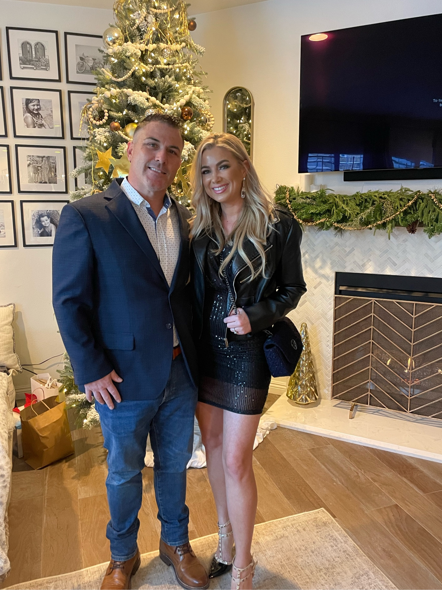 Holiday outfit 

New Years Eve outfit
Christmas outfit
Sequins dress
NYE outfit 
Amazon find
Faux leather 
Tory Burch 

#LTKHoliday #LTKSeasonal #LTKstyletip