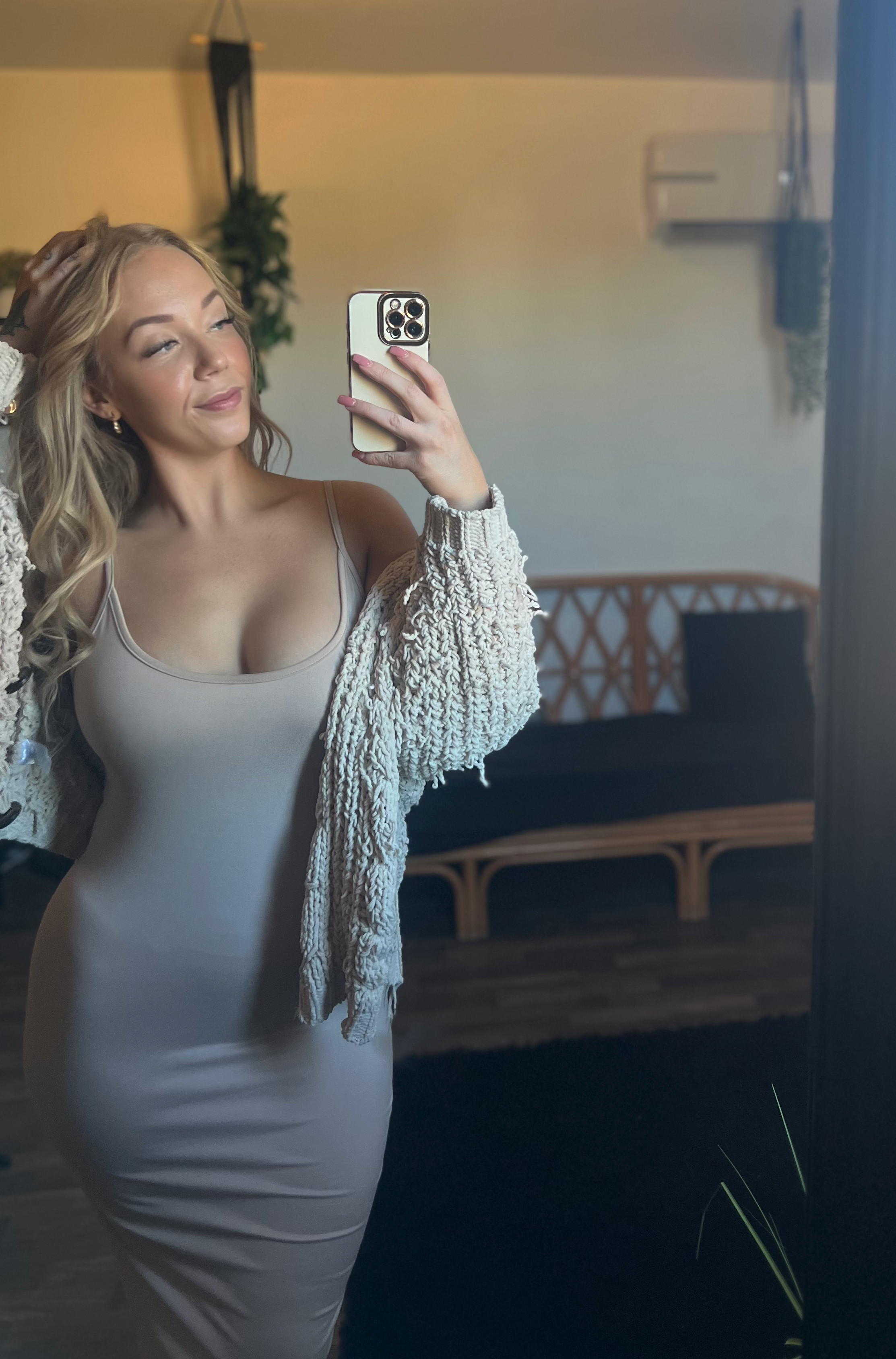 and another neutral outfit, with the coziest knit cardigan. 

 