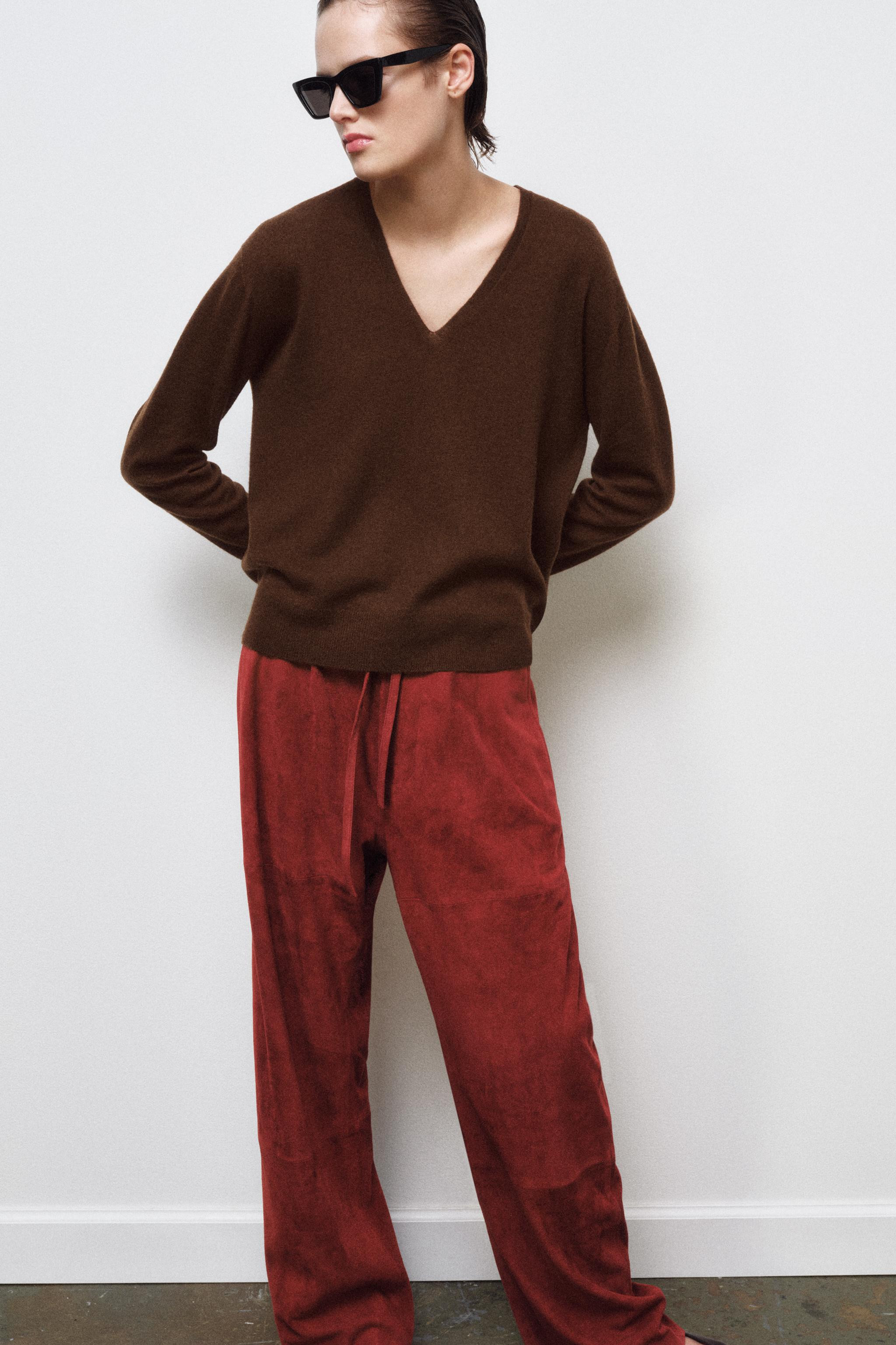 100% EXTRA-SOFT WOOL V-NECK JUMPER | Zara US
