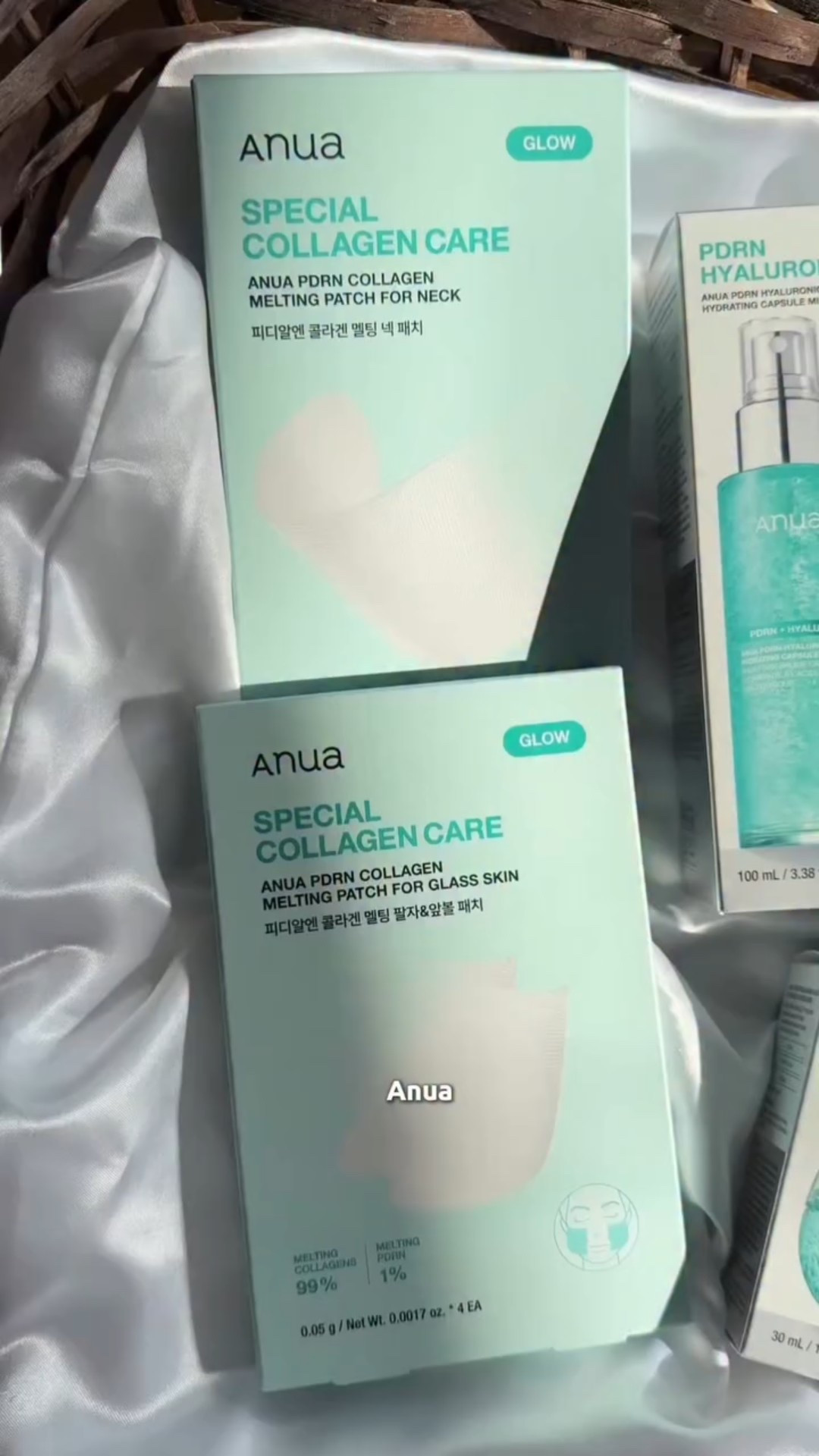 How to escape that cakey makeup… in one mist ✨
Listen girls, if you want your makeup glowy like this — you need this PDRN mist.
The Anua PDRN Mist is my secret for instant glow + deep hydration before makeup, during makeup, and after makeup. It literally takes skin from dehydrated, textured, and cakey → plump, smooth, and glassy in seconds.
I use it as skin prep, to layer between makeup steps, and as a final glow spray to melt everything into the skin. Especially in dry winter air, it saves my makeup from looking flaky or heavy and keeps everything fresh, dewy, and smooth.
This is true Skinprep + Skincare in one step — lightweight, non-sticky, and gives that juicy glass-skin finish every time ✨
Two-in-one magic: hydration + glow, no filters needed.
If you want your makeup to look soft, dewy, and healthy all day, this is it. Save this, share with your glow-obsessed girls, and thank me later 🤍
@anua_global @anua_official.store @anua_ambassadors
#anua #pdrn #koreanskincare #kbeauty #glassskin