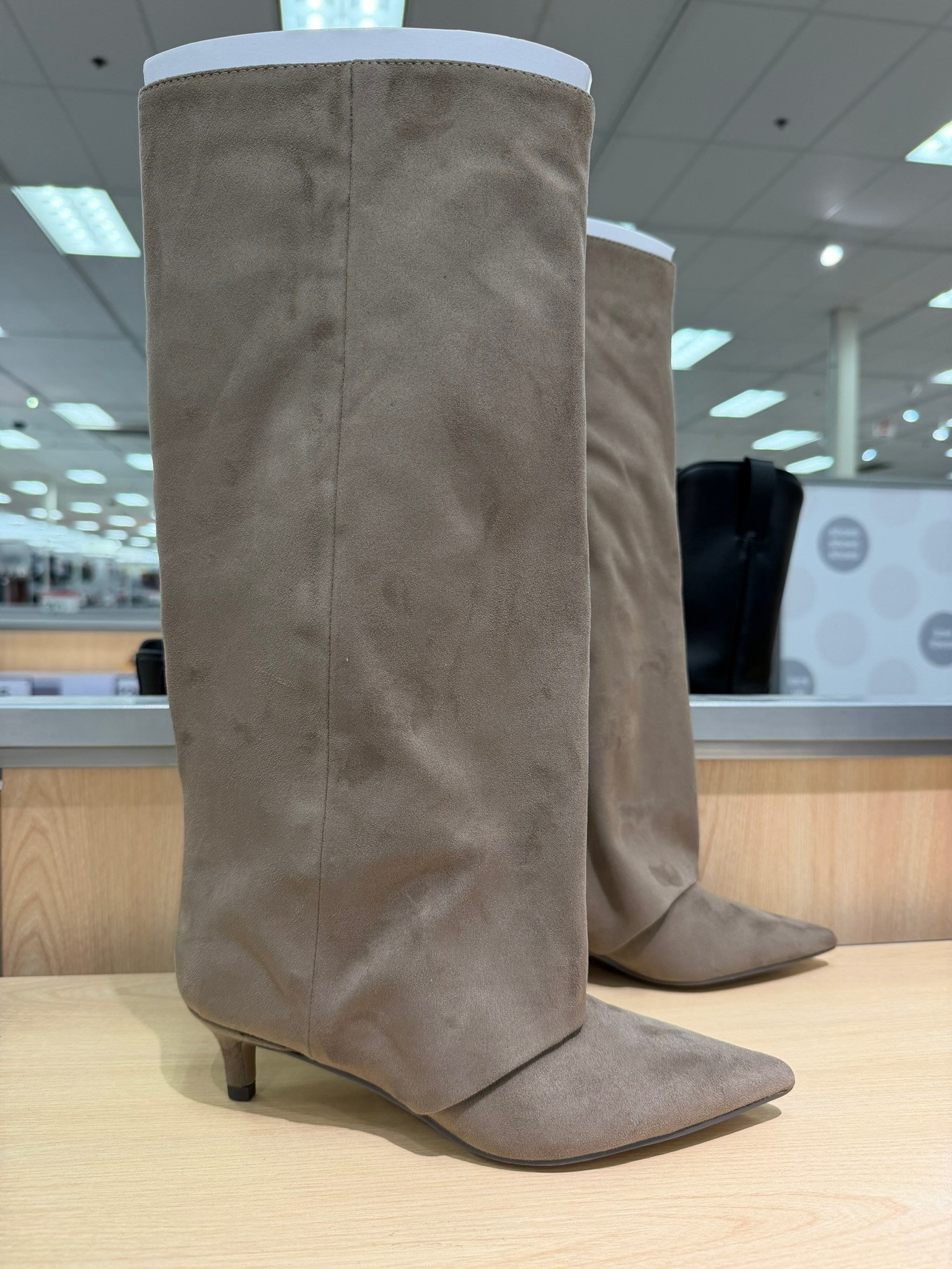These $50 Target boots are such a good fall find 🤎 The tall, pointed-toe shape makes any outfit feel instantly more polished — pair them with dresses, skirts or your favorite denim all season long.
wedding guest dress summer plus size, fall outfits women, country concert outfits, teacher outfits, date night outfits, fall wedding guest dresses, business casual workwear, concert outfit ideas, work outfits, vacation outfits beach 

 #LTKgrwm #LTKootd #LTKSeasonal