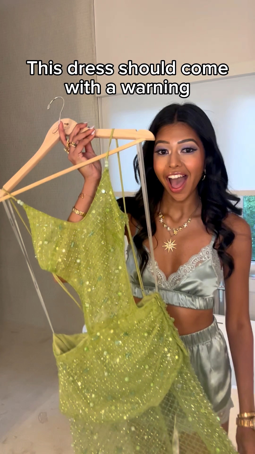 This dress should come with a warning!!
It is too pretty 😭 Let me know what you think 💚

#trippinwithtarte #tartecosmetics #grwm #getdressedwithme #fashioninspo