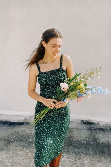 spring is here in this floral green French inspired dress 🌷🌿

Use code Dockser for 20% off your purchase on Rihoas’ site

#LTKsalealert #LTKfindsunder50 #LTKSeasonal