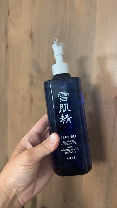 The BEST cleansing oil ever!!! I’m not even kidding you, it is gentle but it also works wonders?? Takes all of your makeup off and if you double cleanse it will even take your self tan off!! Your skin feels hydrated and clean after and is so smooth and glowy! I LOVE IT!!!!!!

#LTKxSephora #LTKfindsunder50 #LTKbeauty